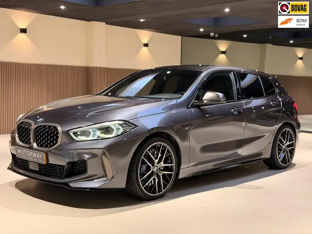 BMW 135 1-serie M135i xDrive High Executive Pano|M-Sport|H