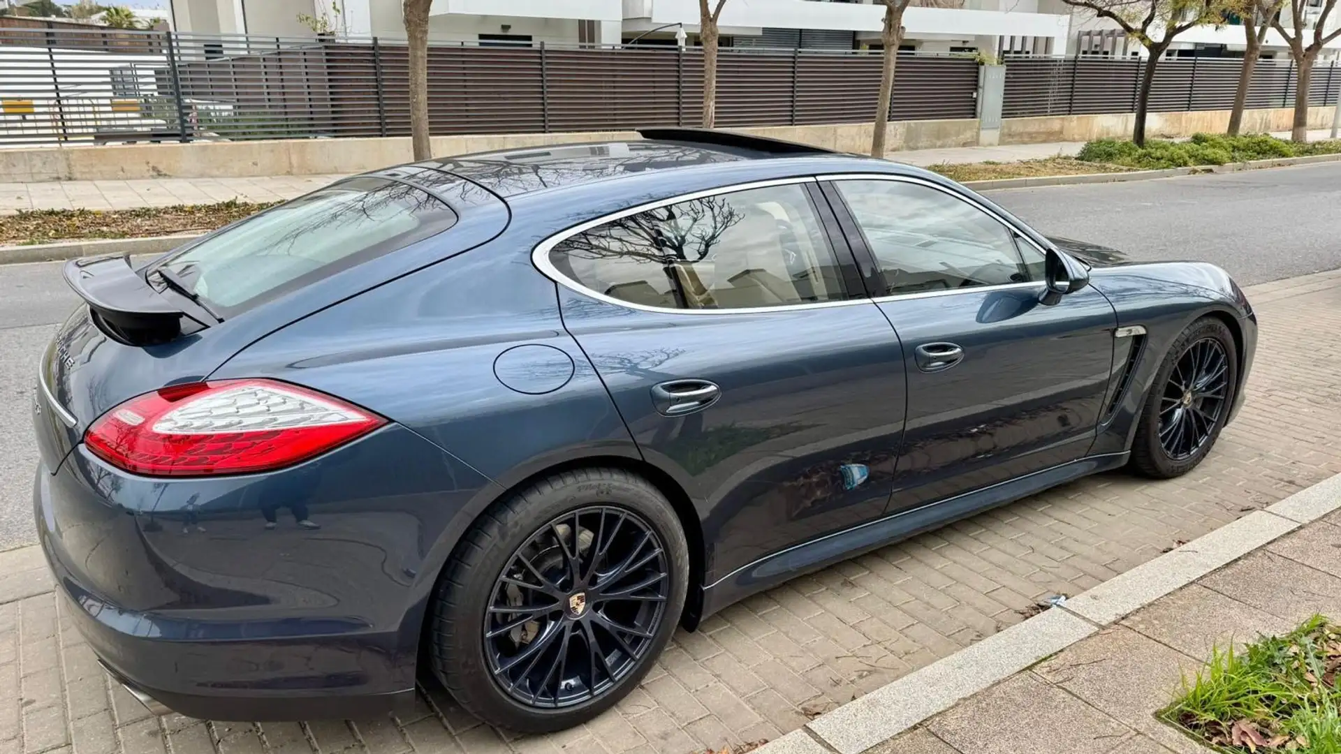 Porsche Panamera S Azul - 2