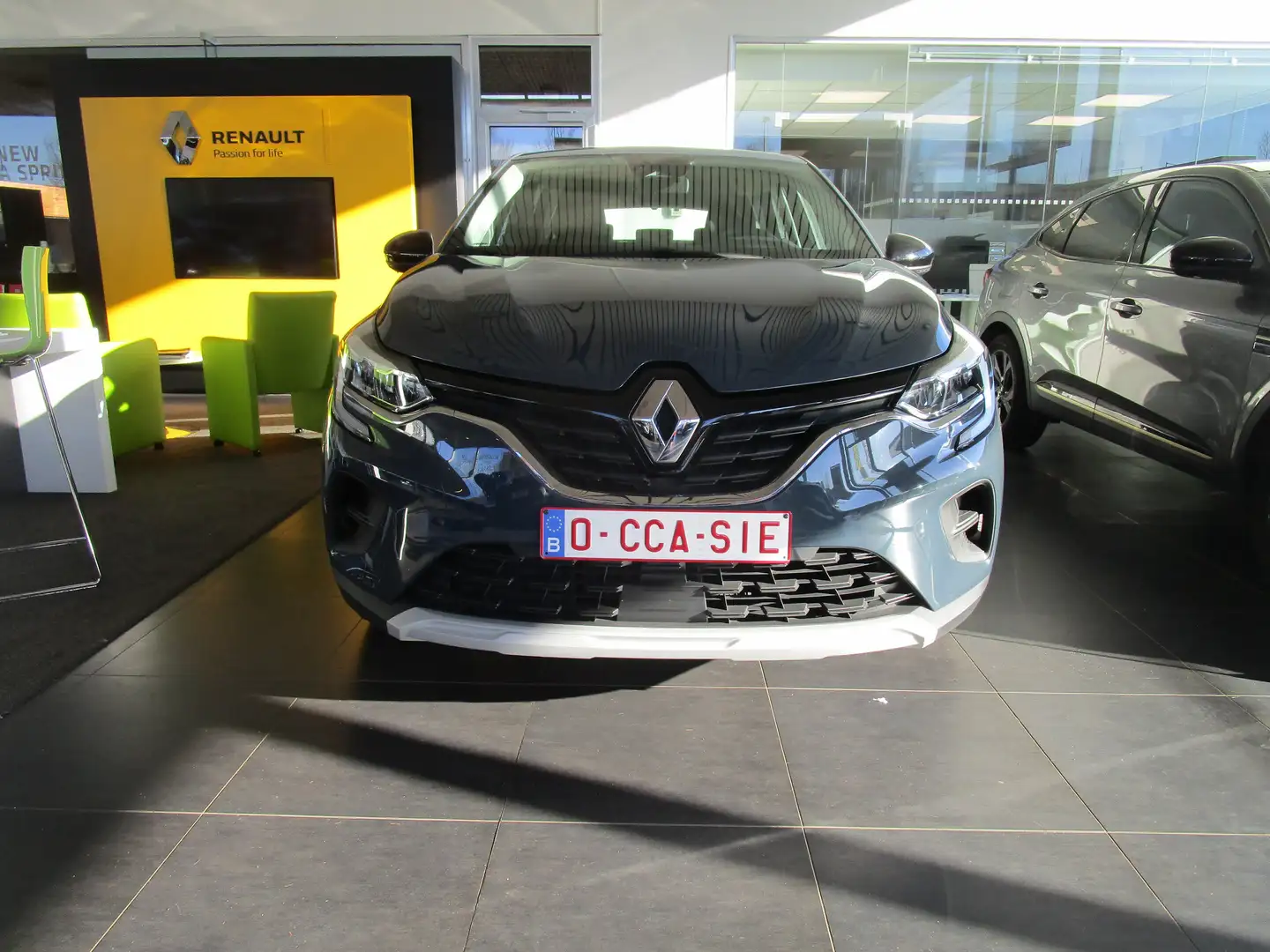 Renault Captur 1.6i E-TECH PHEV Evolution (117 kW) Bleu - 1