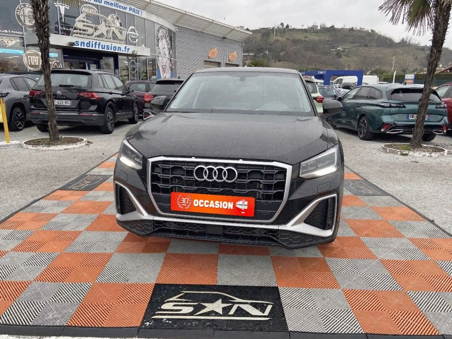 Audi Q2 35 TFSI 150 S-TRONIC S-LINE Ext GPS Caméra Hayon K Noir - 2
