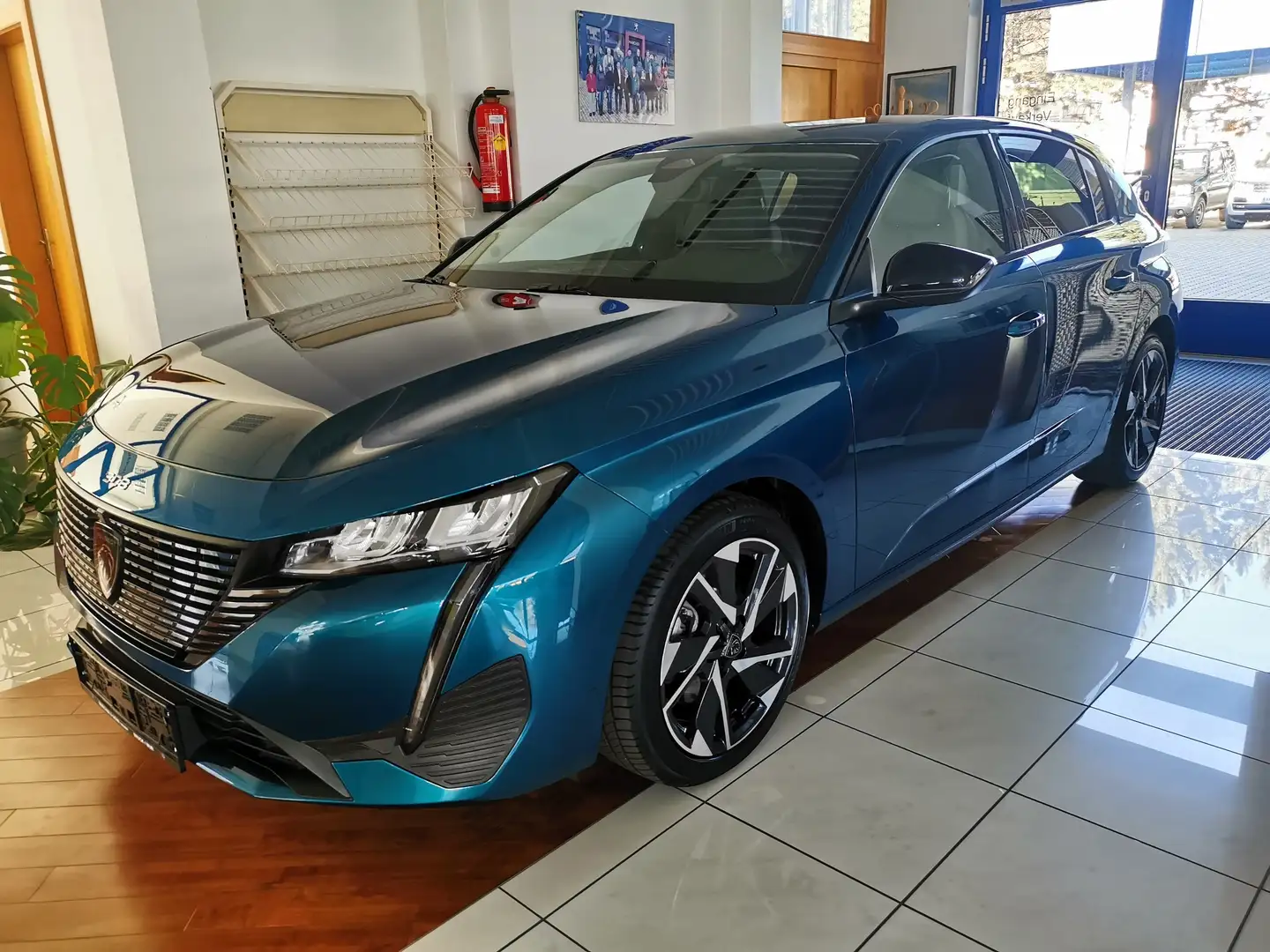 Peugeot 308 308 BlueHDi130 EAT8 Allure Blau - 1