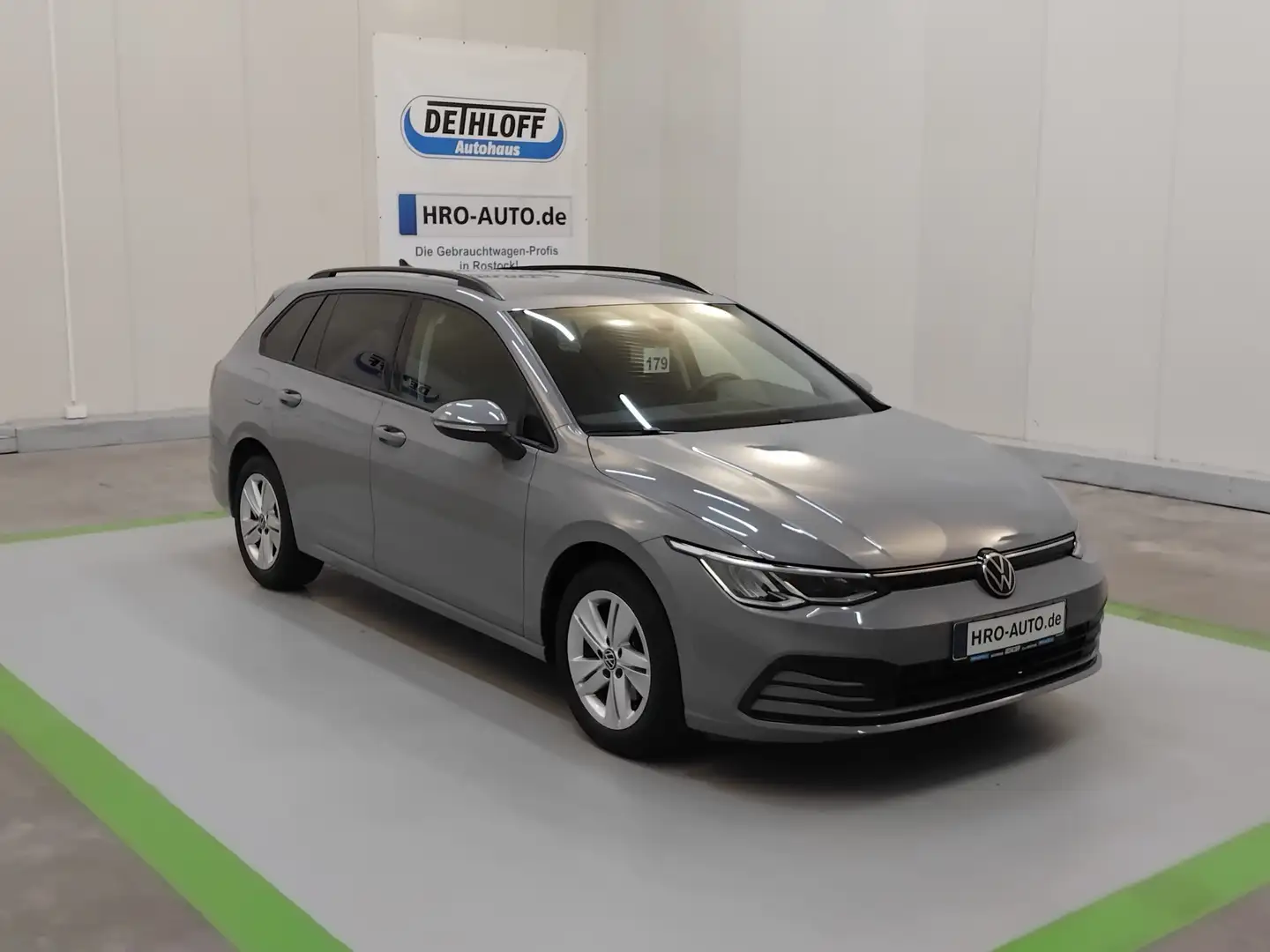 Volkswagen Golf Variant 1.0 TSI Grau - 1