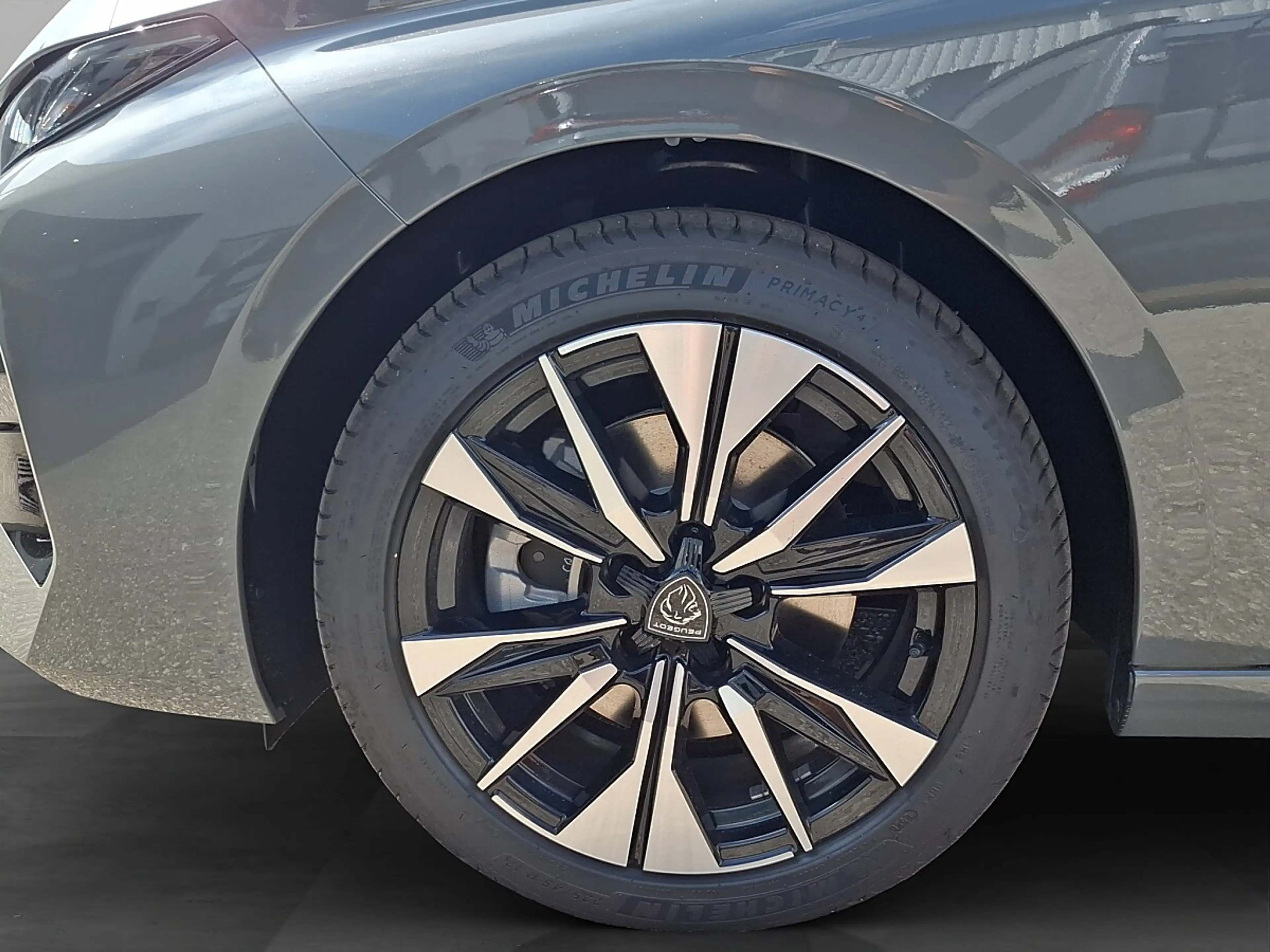 Peugeot 308 Hybrid 145 e-DSC6 Allure — photo 13