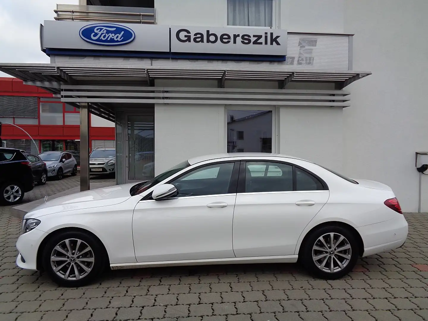 Mercedes-Benz E 200 d Austria Edition Aut. Weiß - 2