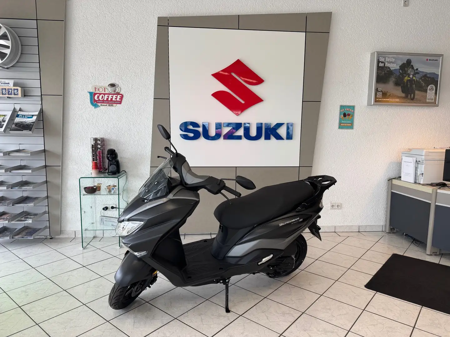 Suzuki Burgman 125 - 1