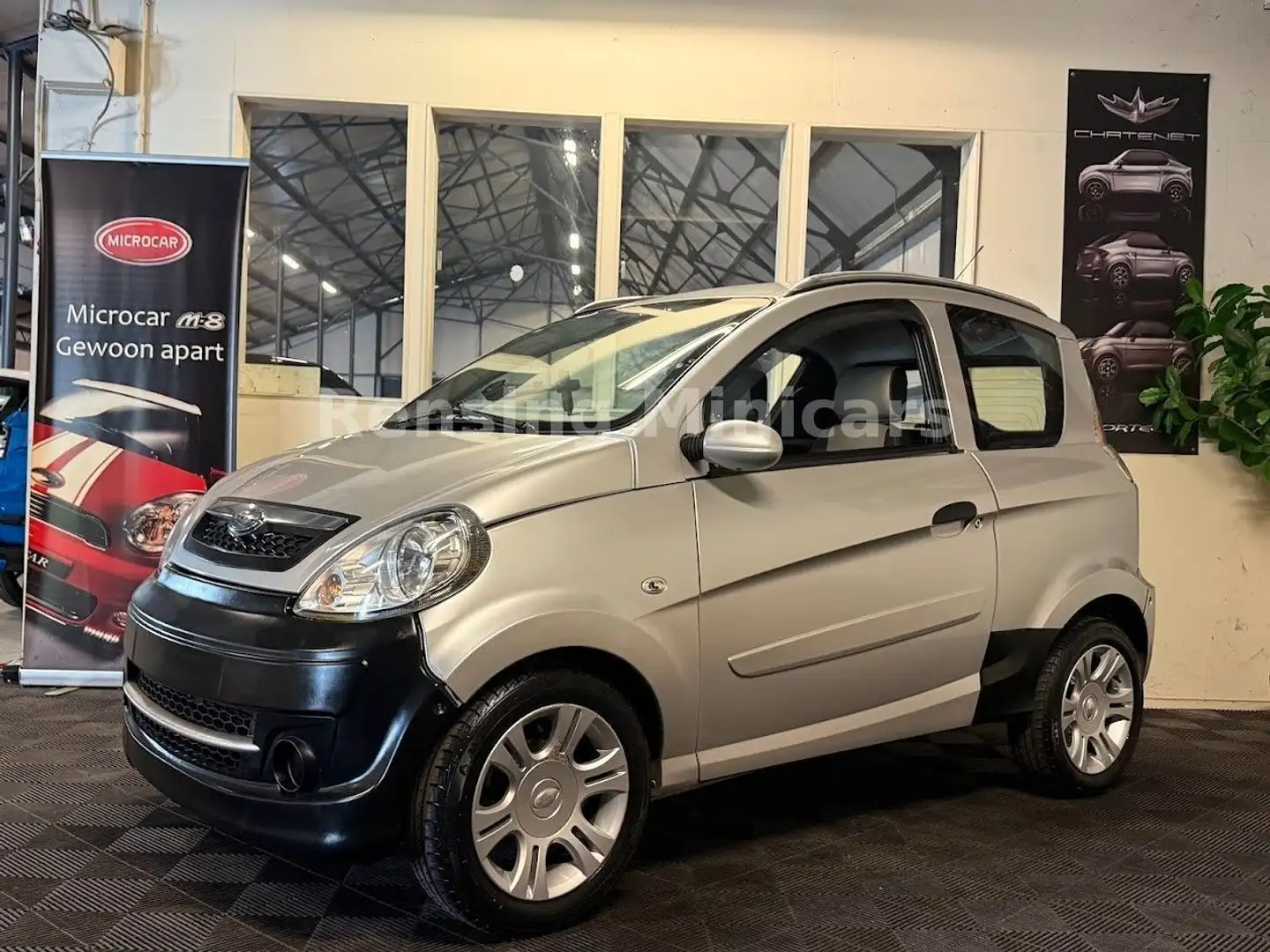 Microcar M.Go Silberline SXI XXL Kofferraum Mopedauto 45 Silber - 1
