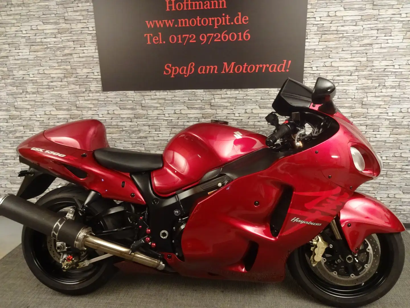 Suzuki Hayabusa GSX-R 1300 Rot - 2