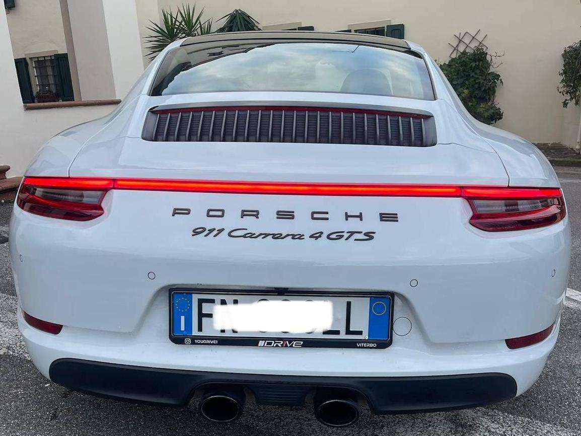 Porsche 911