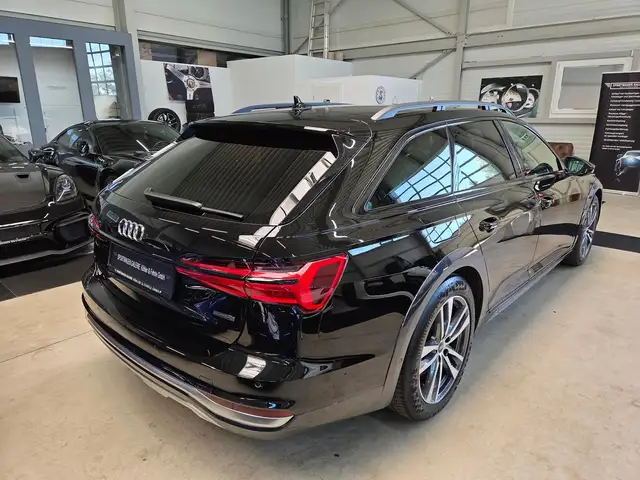 Audi A6 view 11