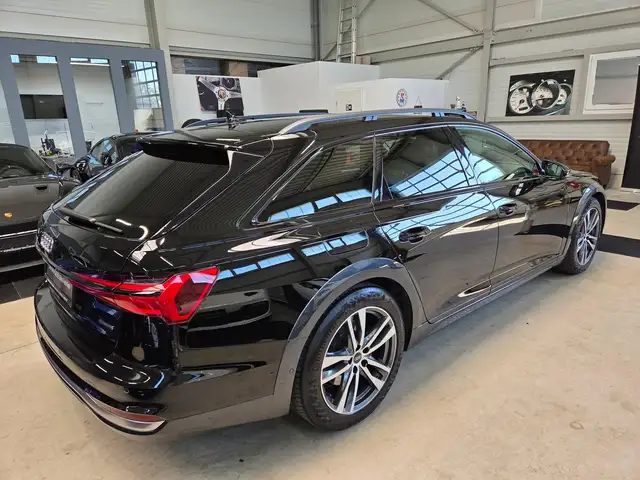 Audi A6 view 10