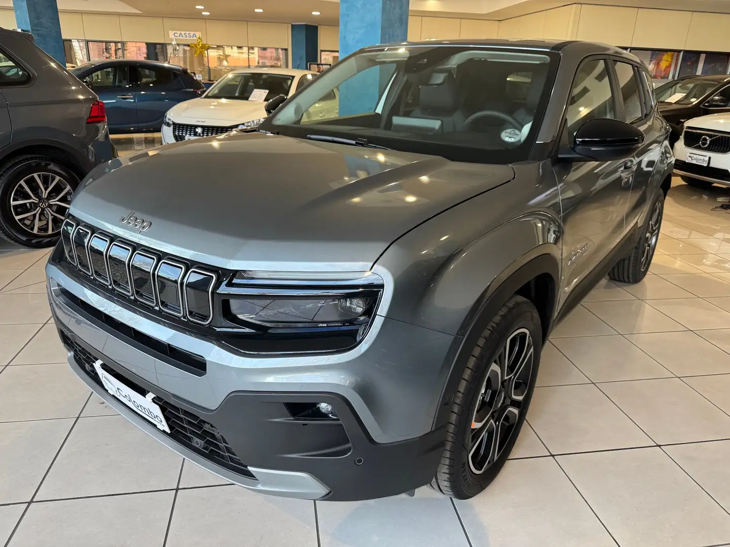 Jeep Avenger 1.2 turbo e-hybrid mhev Summit fwd 110cv edct6 Gris - 1