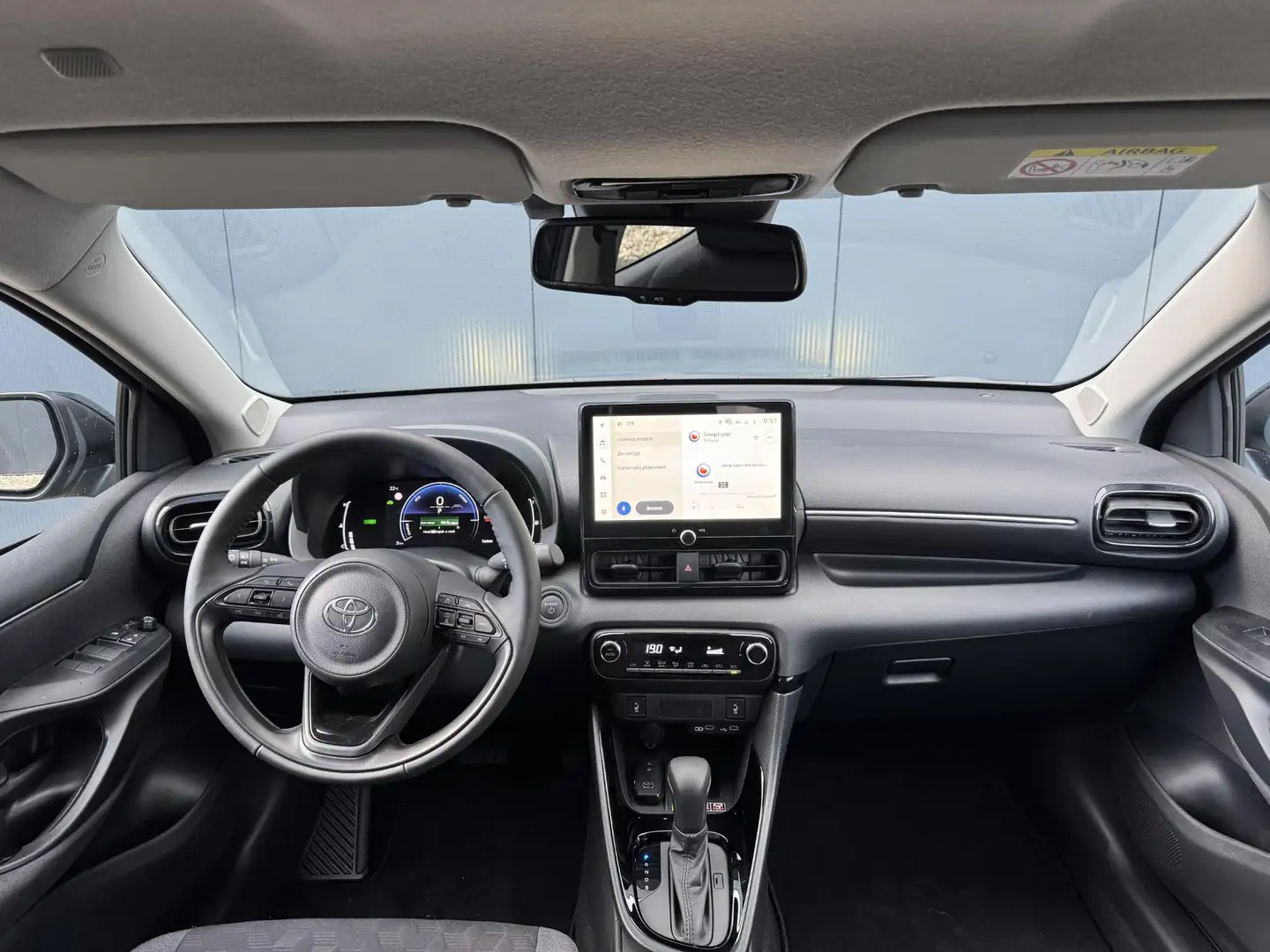 Toyota Yaris 1.5 Hybrid 115 Dynamic | Nieuw op voorraad | Comfo Zwart - 2