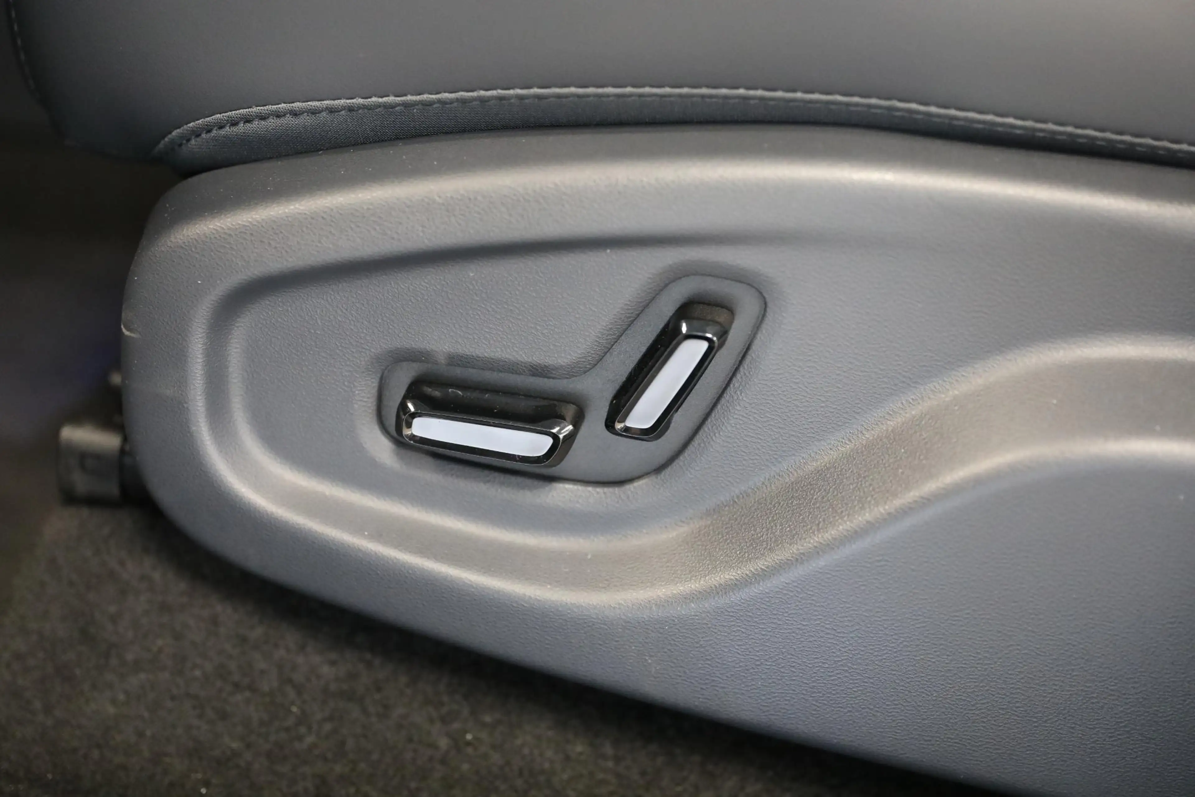 Geely Starray EM-i 1.5 Max+ | Long Range 30 kWh | WLTP 136 km EV | Fu — photo 22