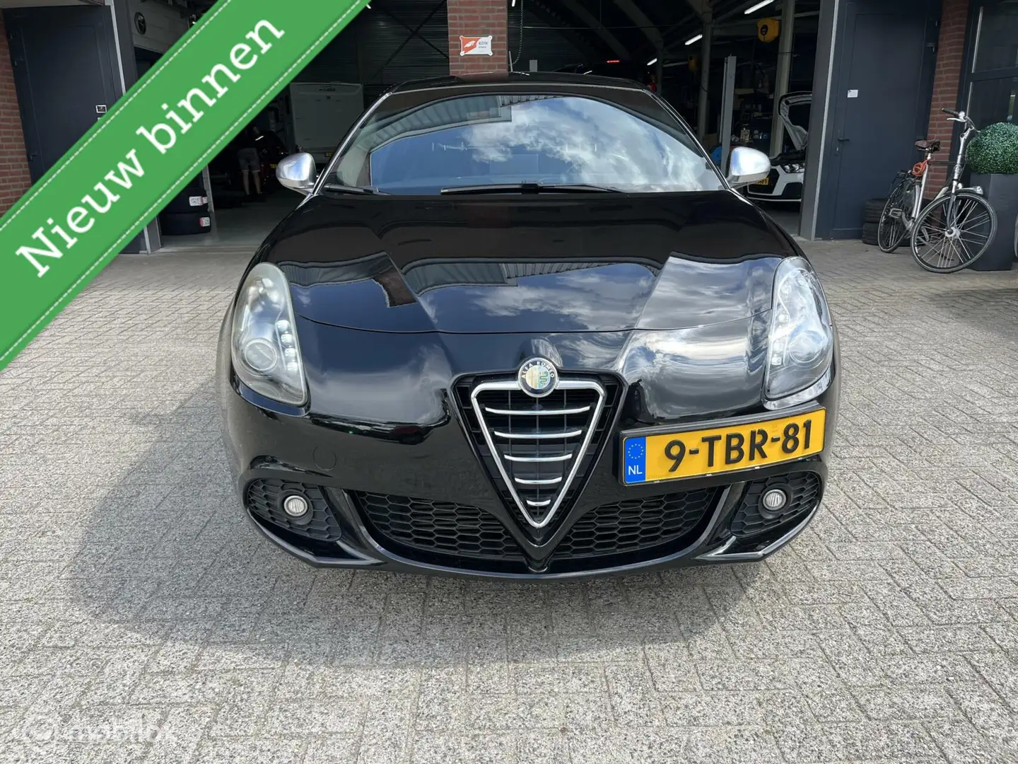 Alfa Romeo Giulietta 1.4 T Limited Edition Sport Zwart - 2