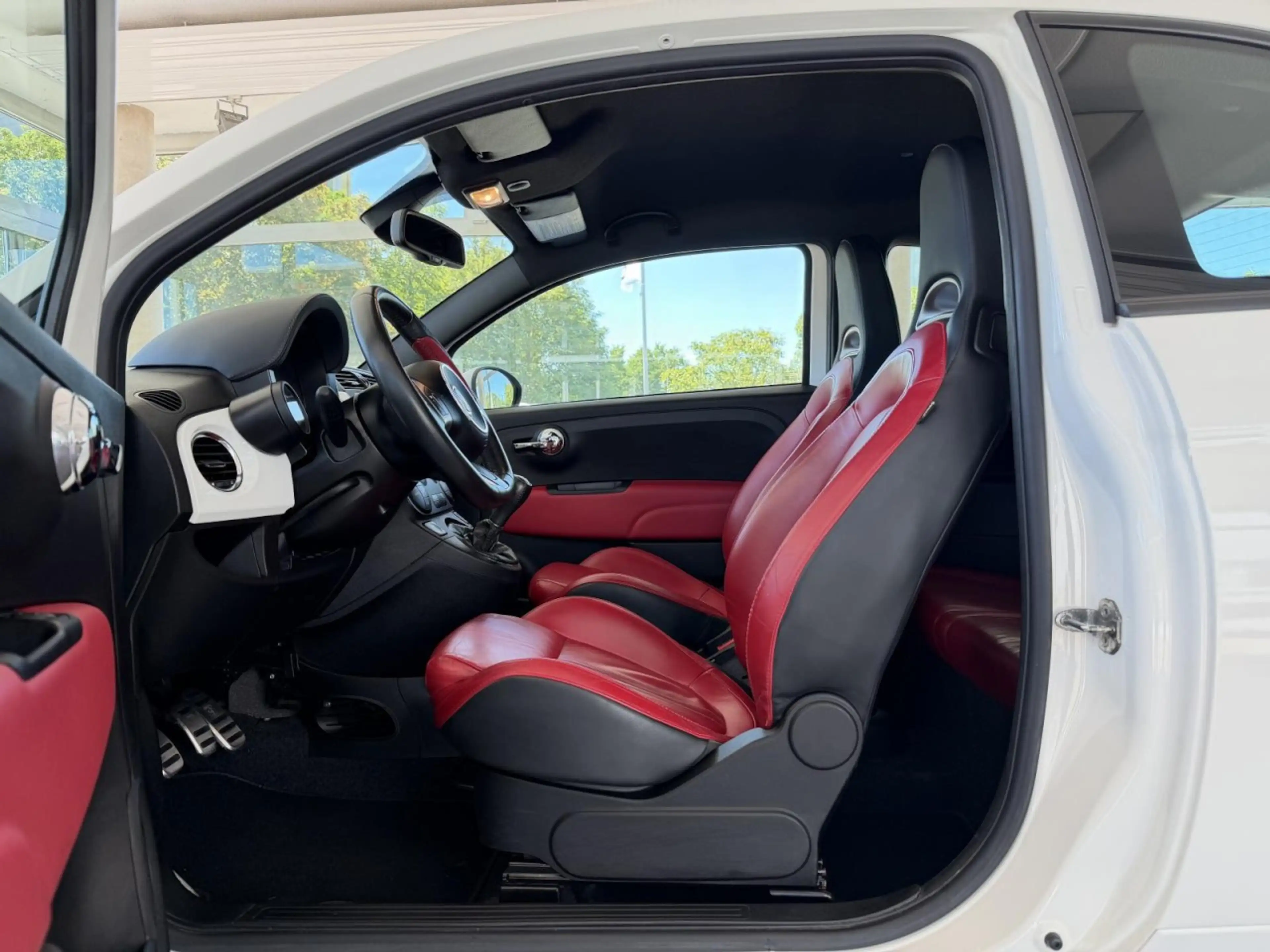 Abarth 500 1.4 TURBO XENON LEDER PDC KLIMAAUT USB LM ZV — photo 8