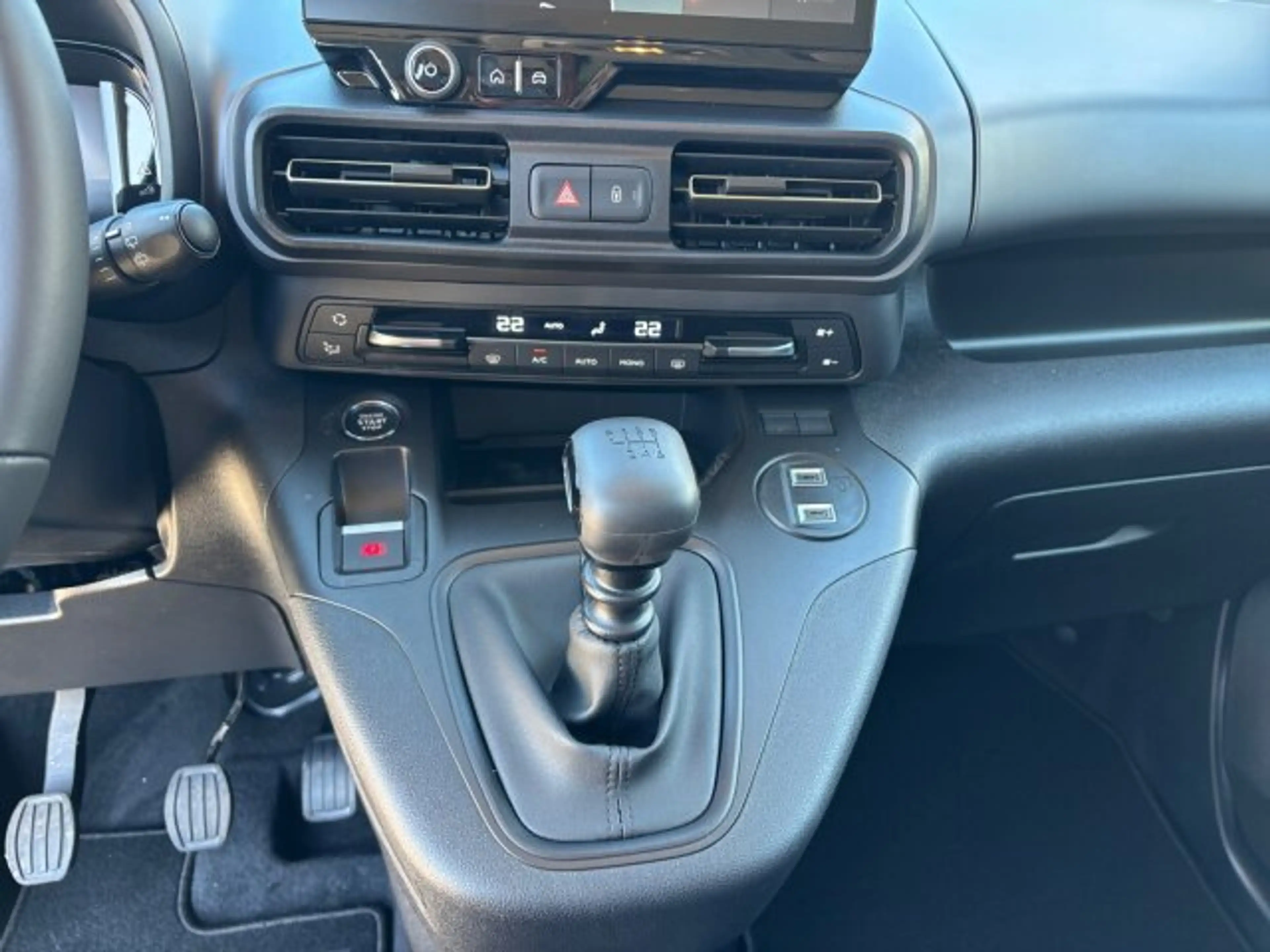 Citroen Berlingo Berlingo XL MAX XTR BAR +Kamera+Key-Go+Navi+AHZV — photo 14