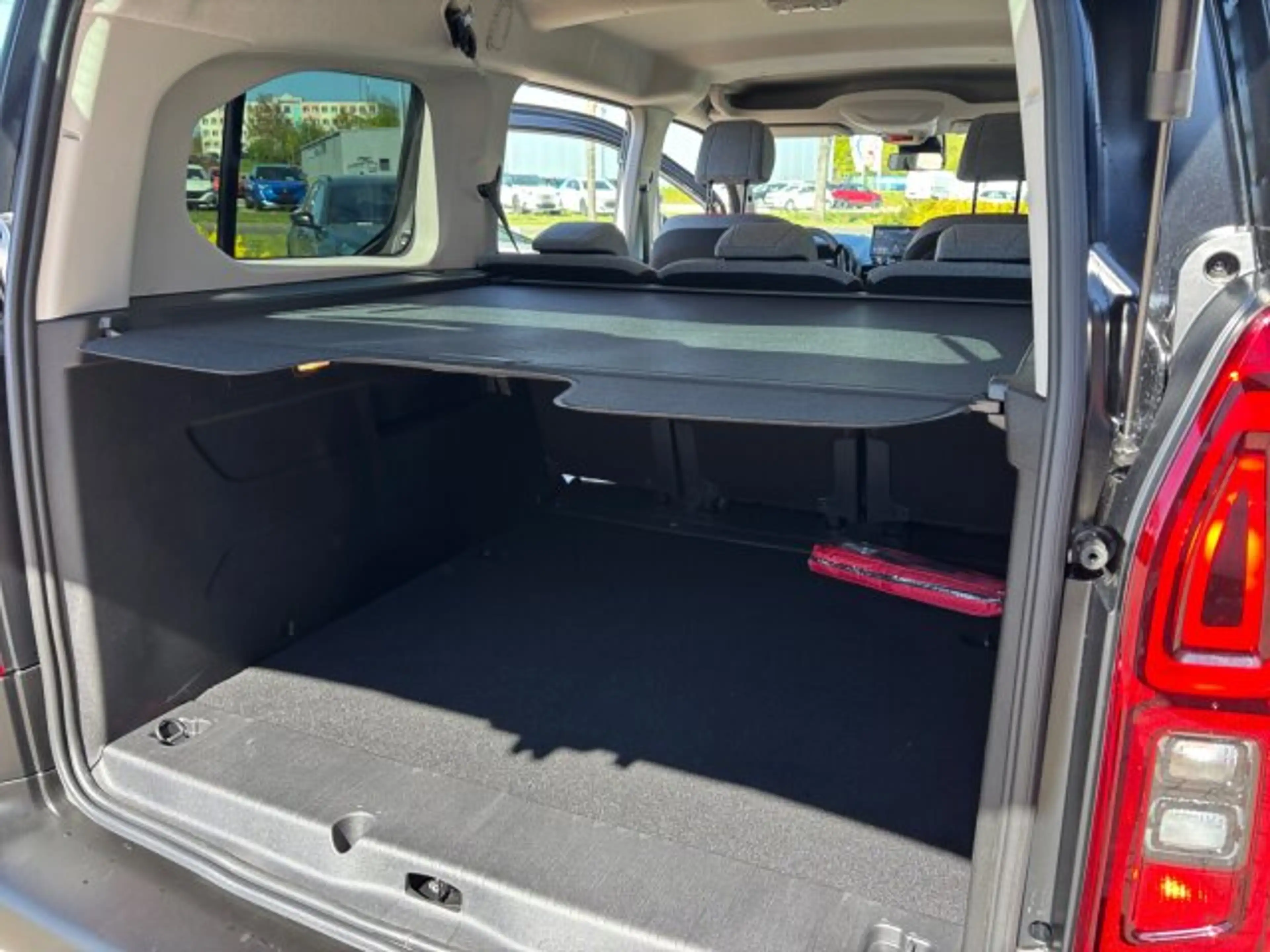 Citroen Berlingo Berlingo XL MAX XTR BAR +Kamera+Key-Go+Navi+AHZV — photo 18