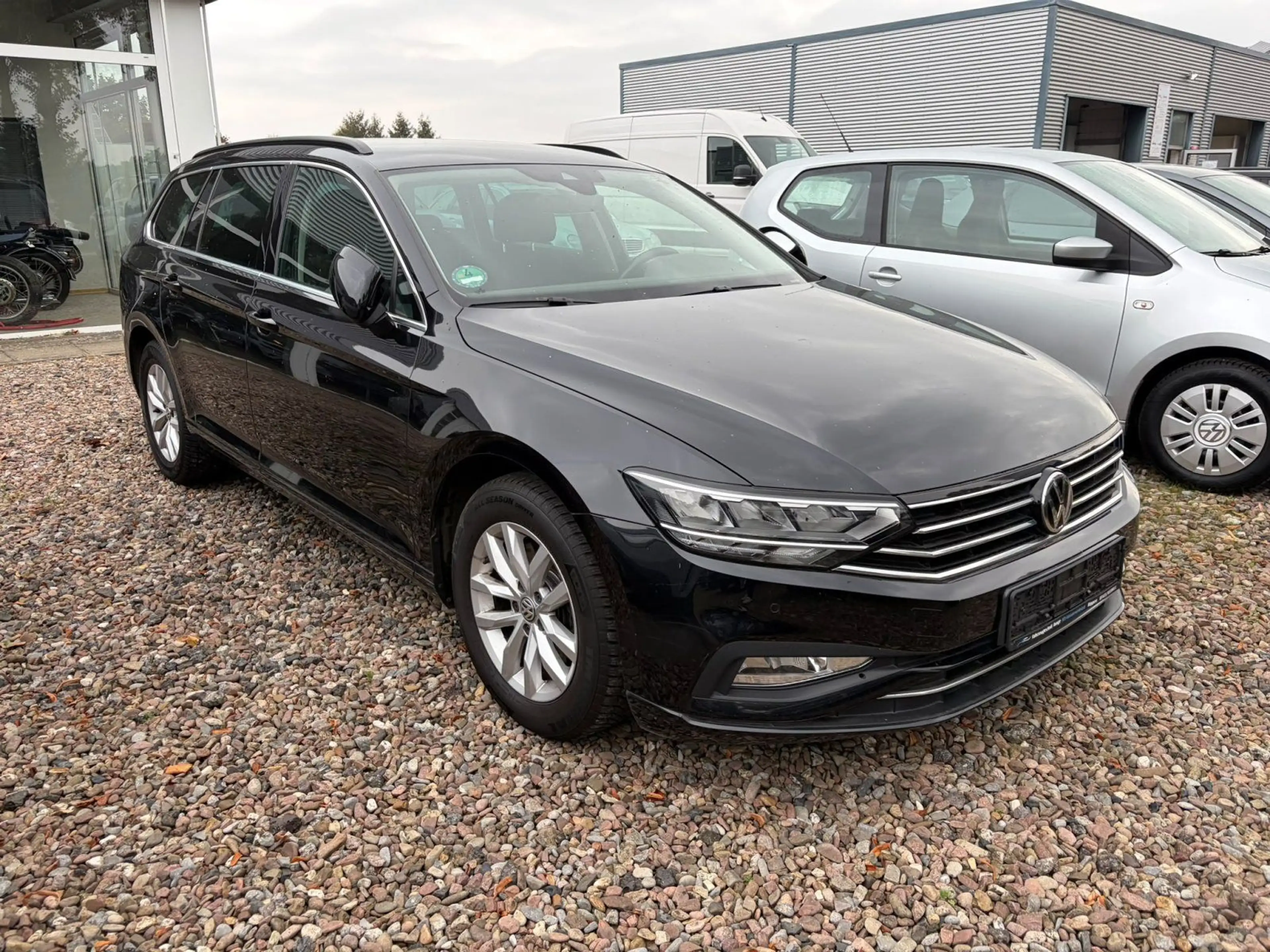 Volkswagen Passat Variant Passat Var. 1.5TSI DSG  Business AHK*LED*ACC — photo 2