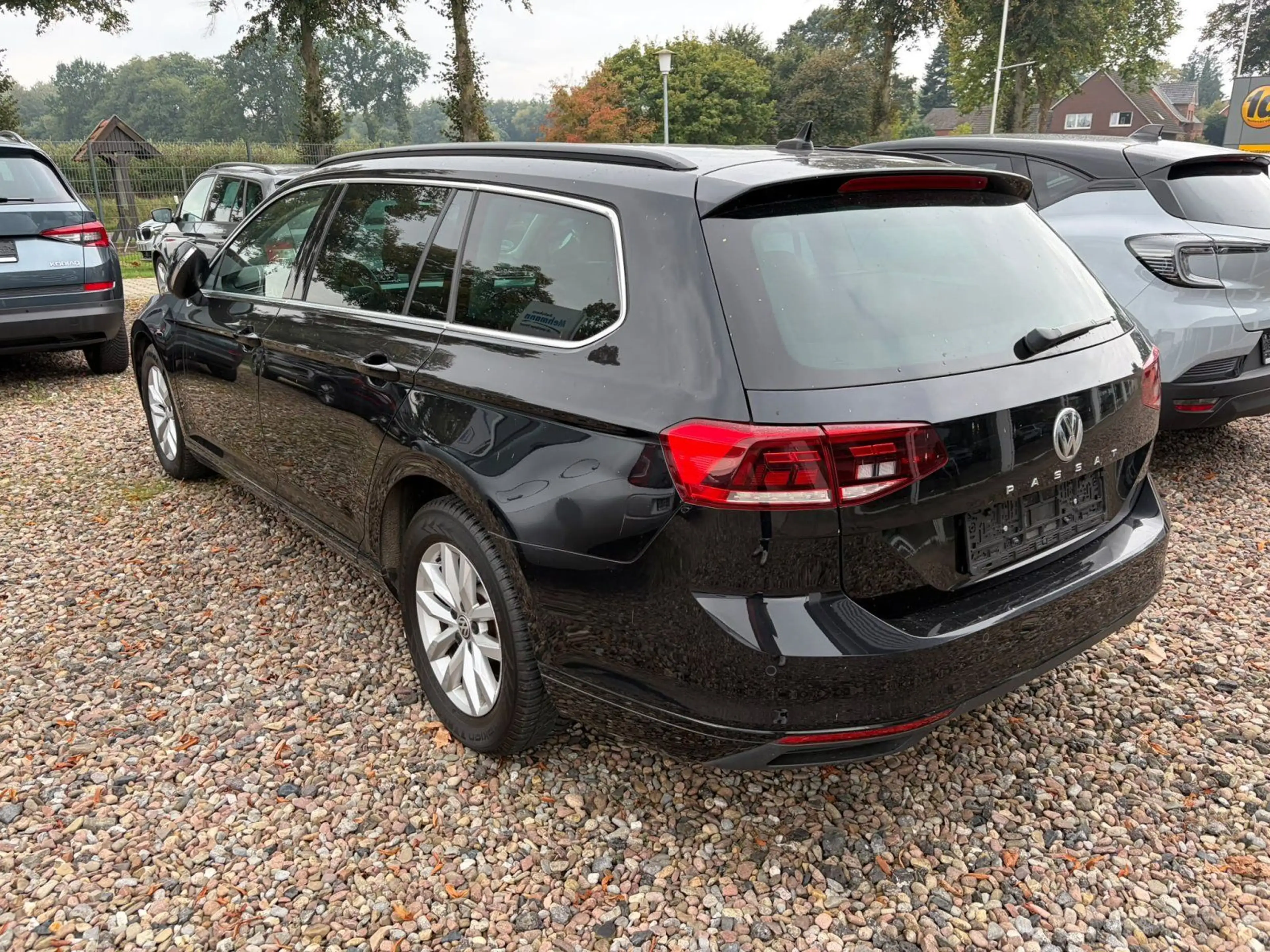 Volkswagen Passat Variant Passat Var. 1.5TSI DSG  Business AHK*LED*ACC — photo 4