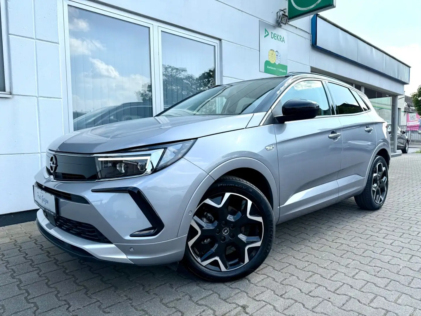 Opel Grandland X Grandland Ultimate 1,2 Automatik Grau - 1