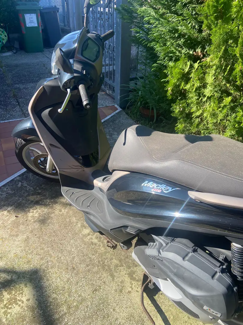 Piaggio Medley 125 Fekete - 1