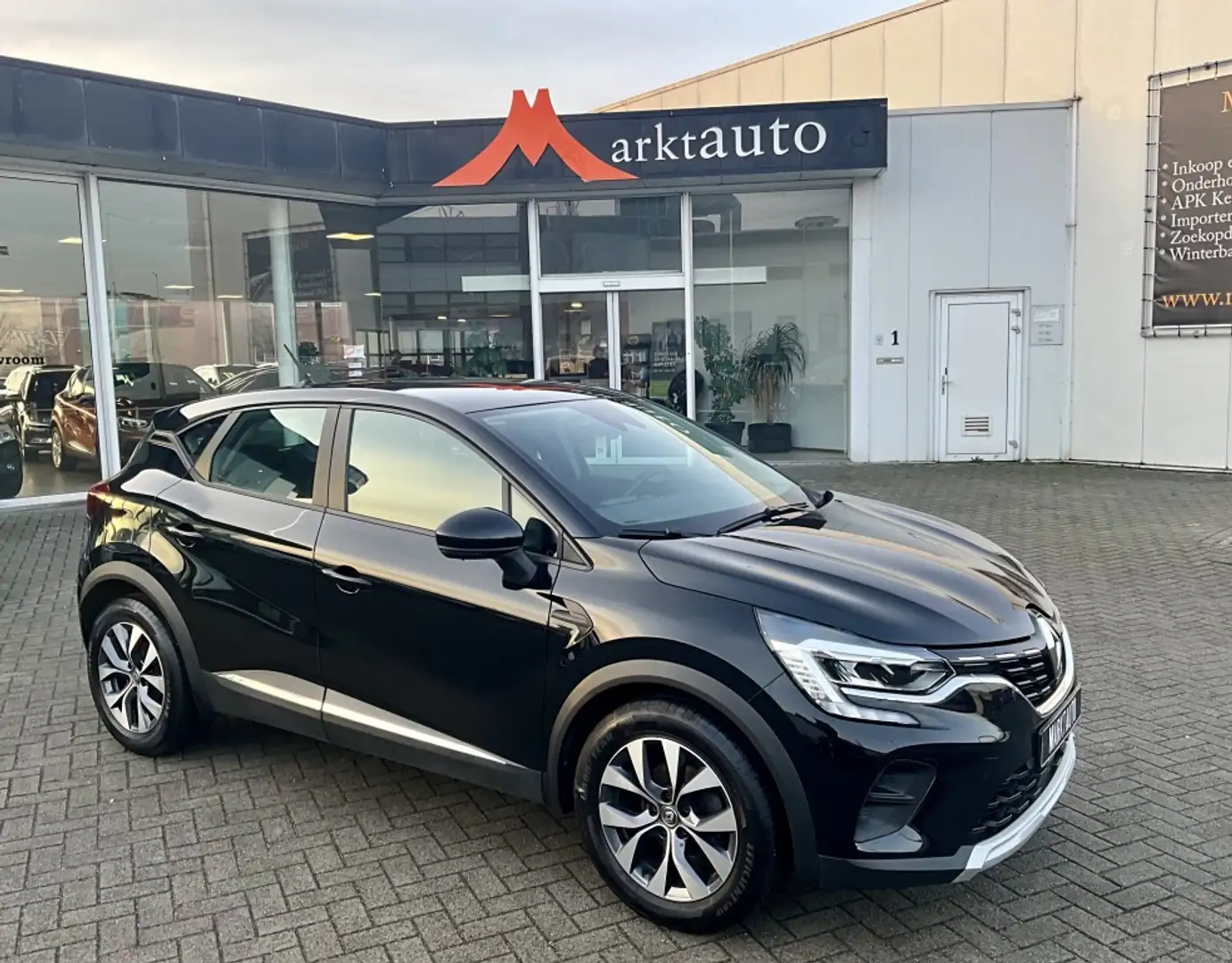 Renault Captur 1.3 TCe Business Zen Carplay Bluetooth Cruise Stoe Zwart - 1
