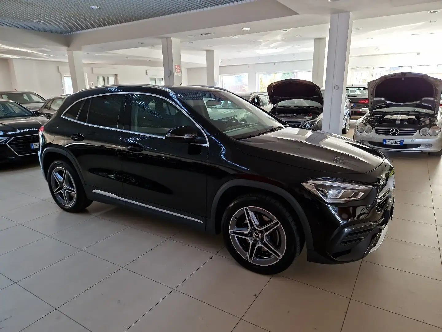 Mercedes-Benz GLA 250 e 218cv Plug-In-hybrid EQ Premium AMG LED 19” Schwarz - 2