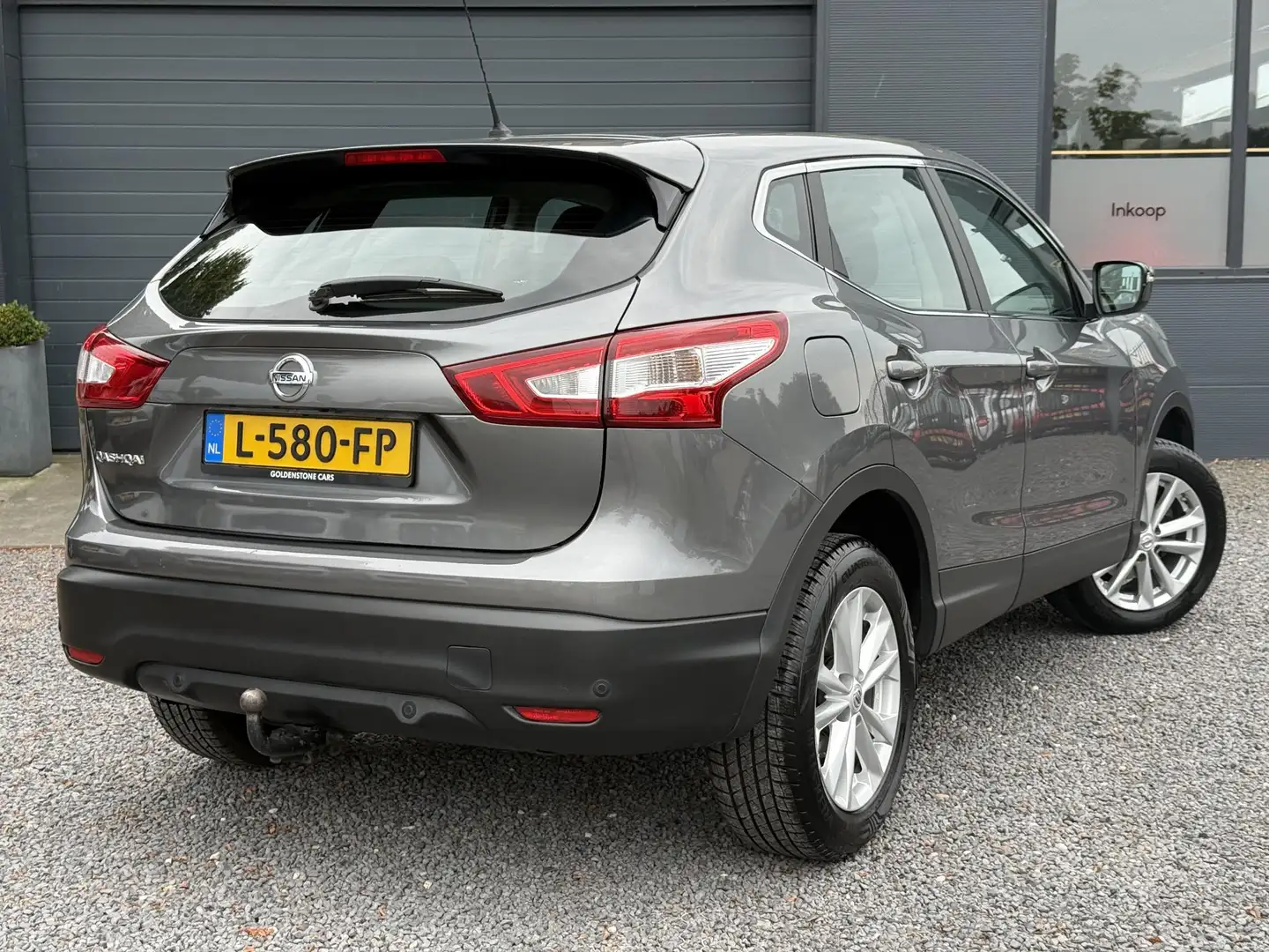 Nissan Qashqai 1.2 Acenta 1e Eigenaar, Navi,Trekhaak,Camera,116pk Grijs - 2