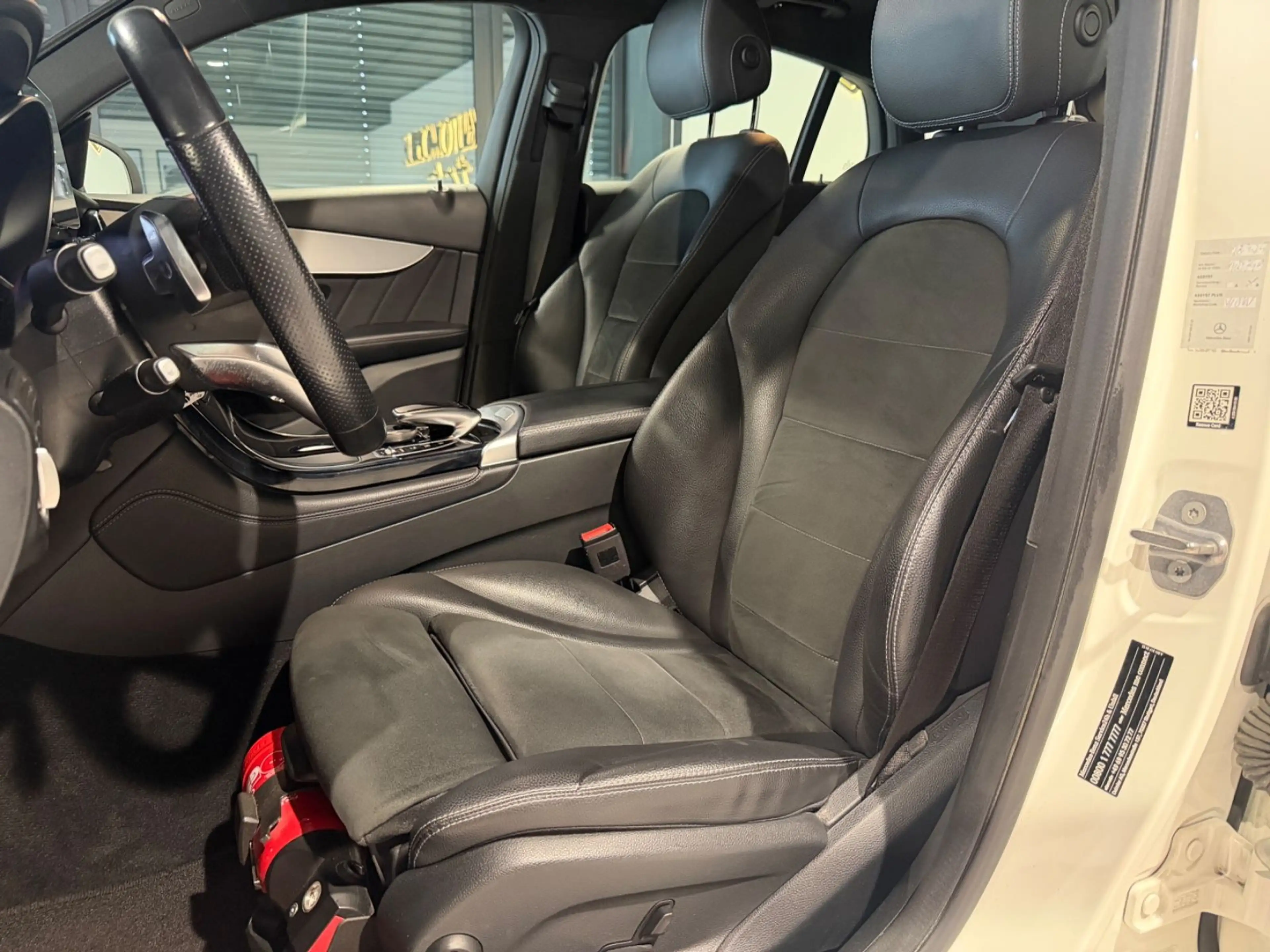 Mercedes-Benz GLC 250 Coupe|4Matic|AMG|Comand|LED|Manufaktor| — photo 11