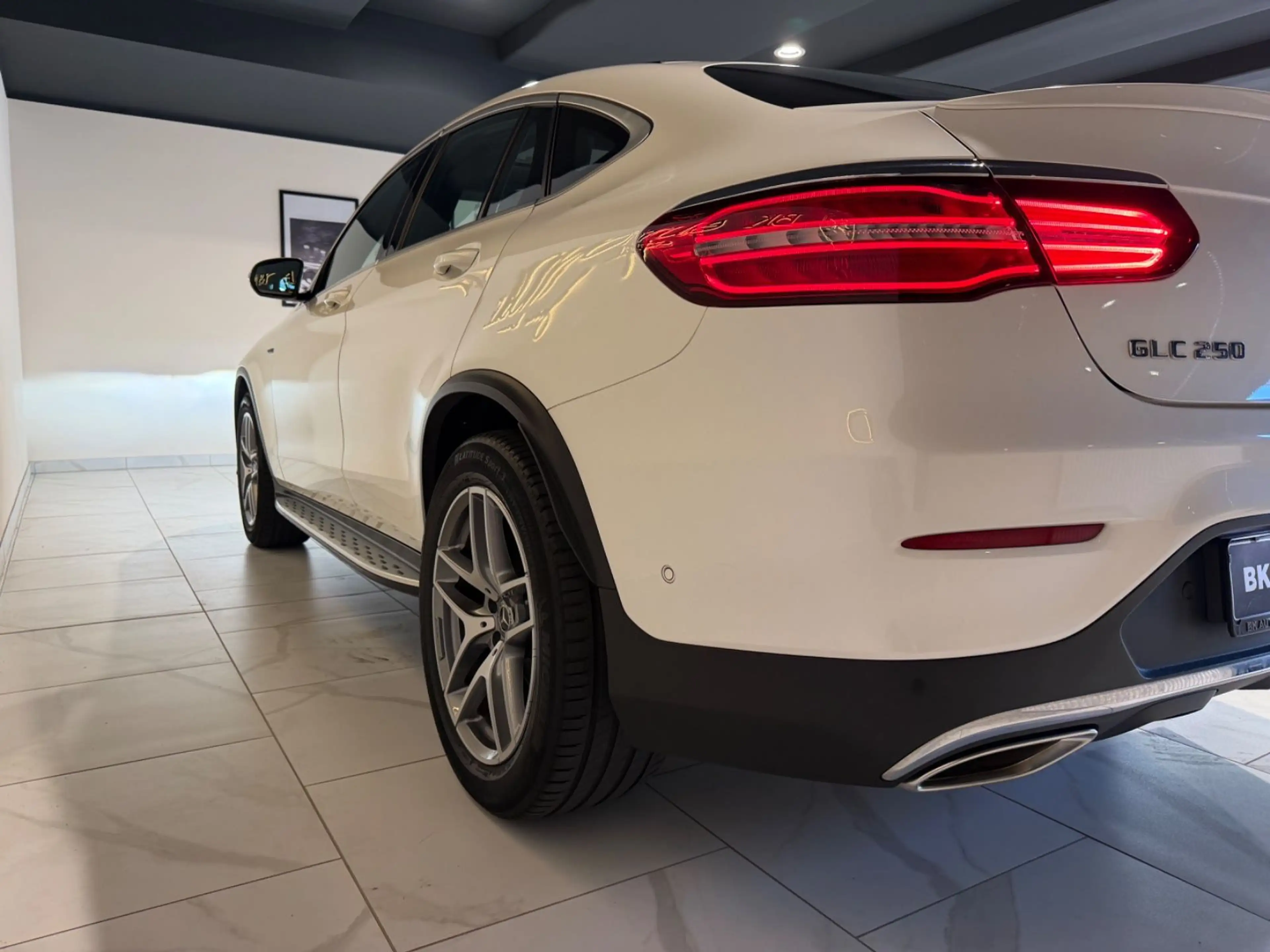 Mercedes-Benz GLC 250 Coupe|4Matic|AMG|Comand|LED|Manufaktor| — photo 9