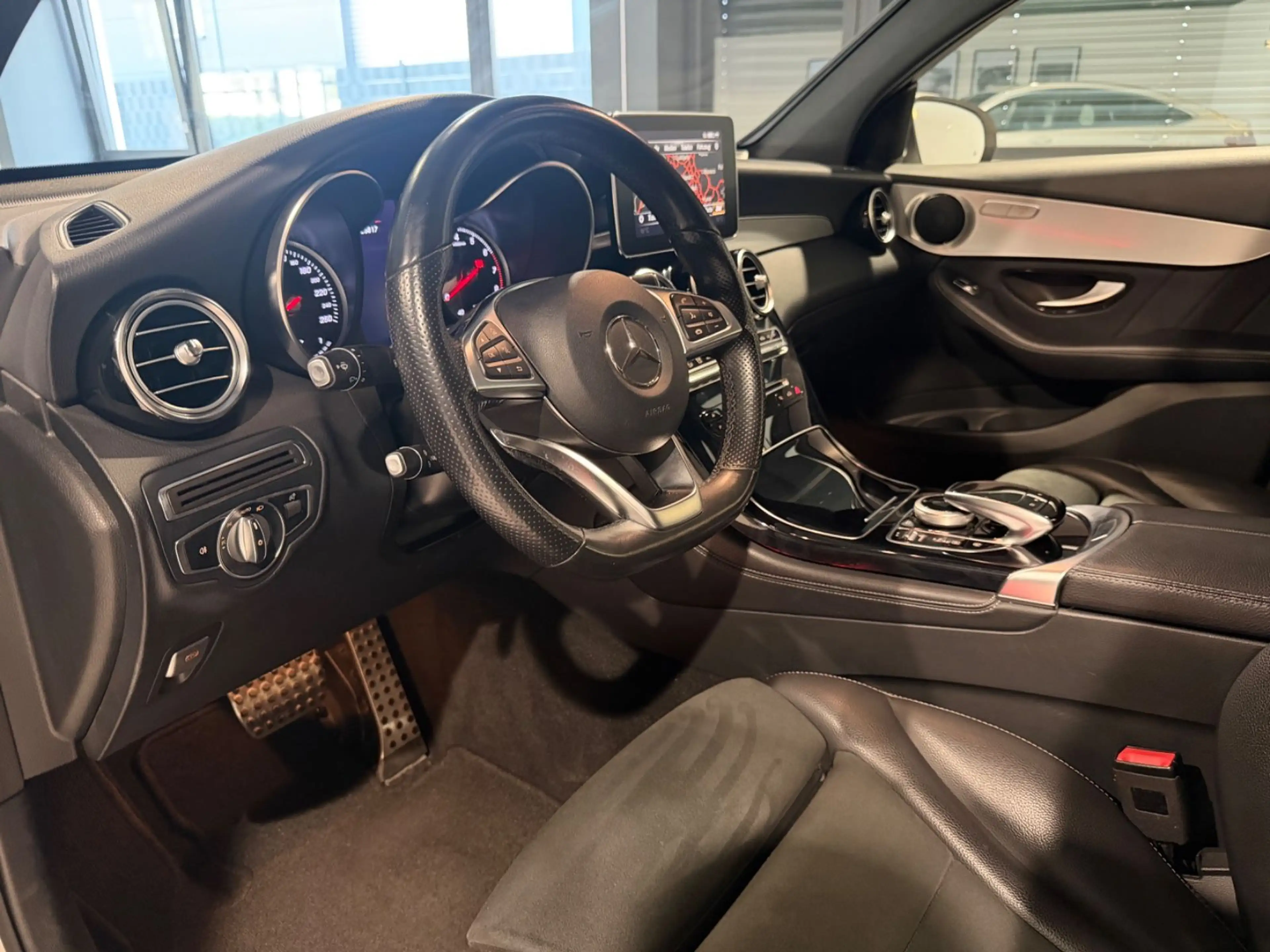 Mercedes-Benz GLC 250 Coupe|4Matic|AMG|Comand|LED|Manufaktor| — photo 15