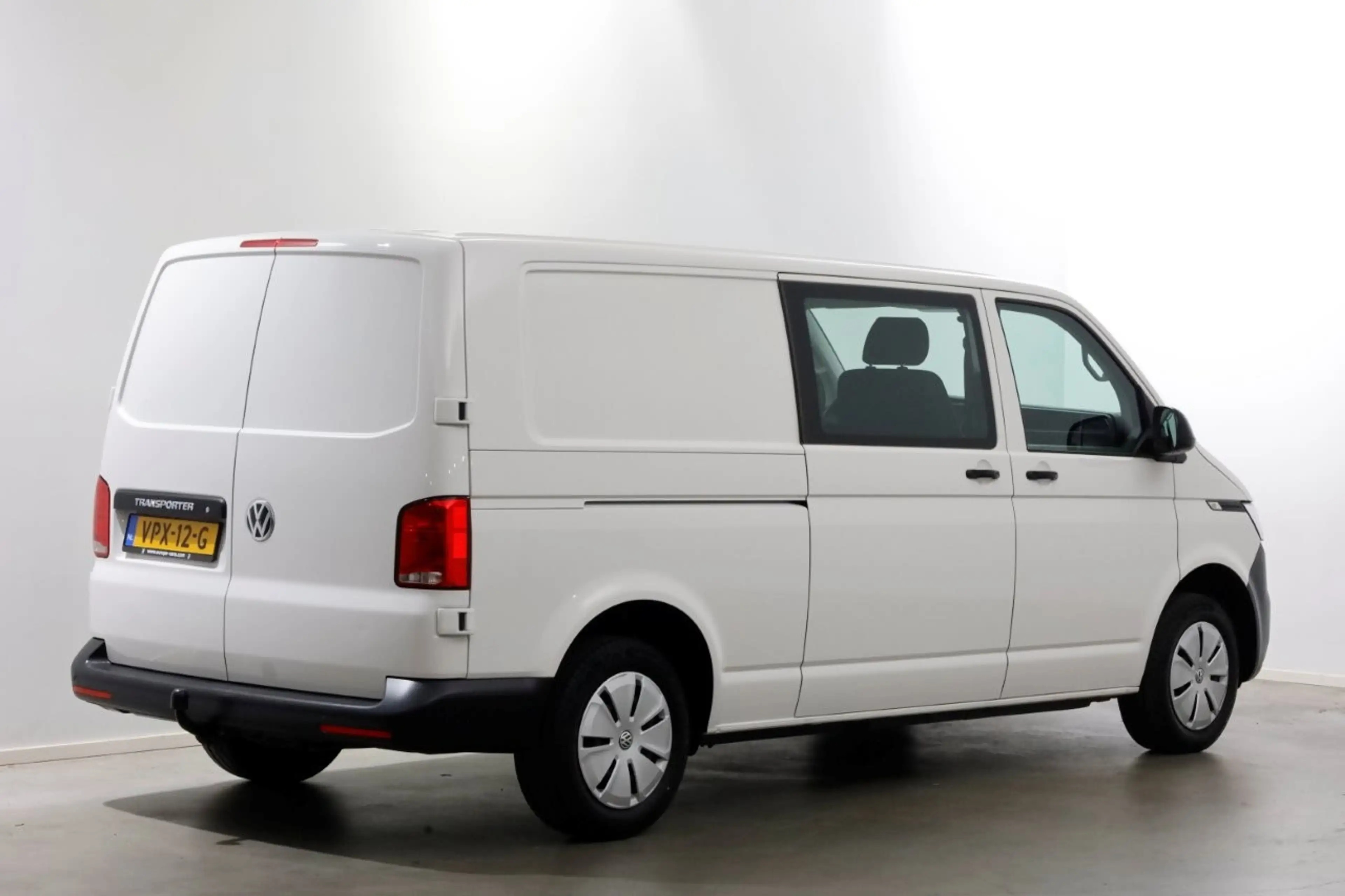 Volkswagen T6.1 Transporter 2.0 TDI Lang D.C. Airco/Navi/Stoelverwarming 06-20 — photo 2