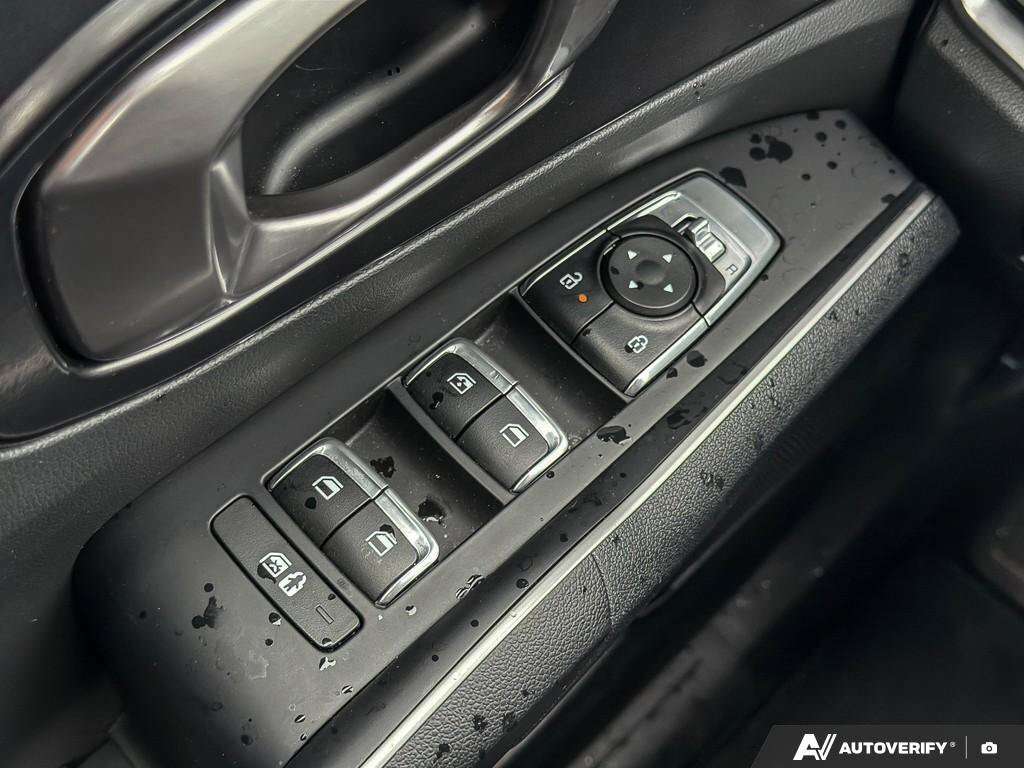 used 2025 Kia Sorento car, priced at $34,648