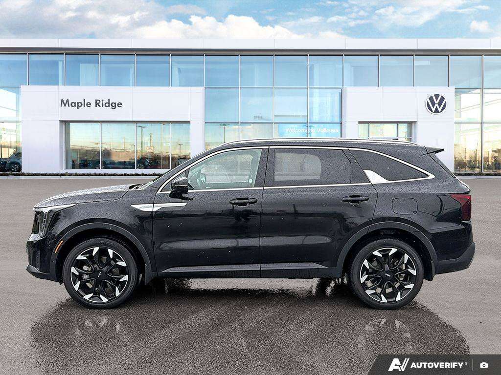 used 2025 Kia Sorento car, priced at $34,648