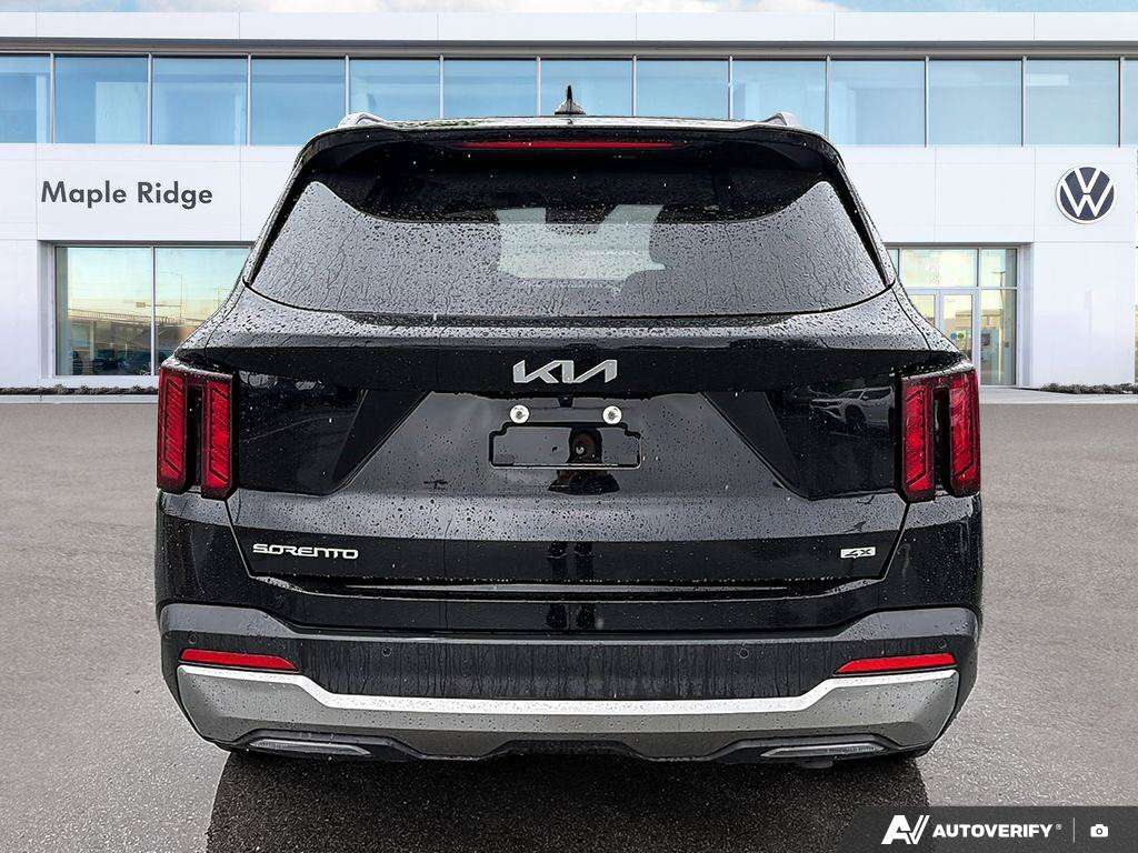 used 2025 Kia Sorento car, priced at $34,648