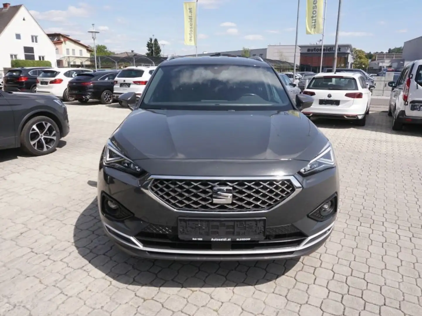 SEAT Tarraco 2,0 TDI Xcellence DSG *VIRTUAL+AHV+LED* Grau - 2