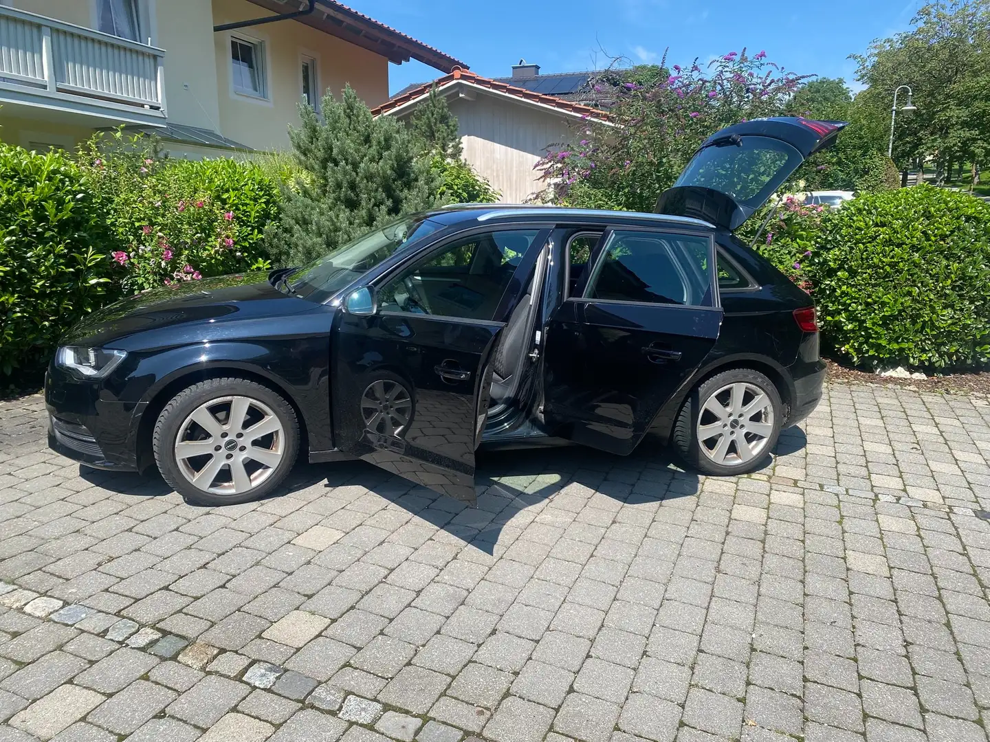 Audi A3 Audi A3 Sportback – sportlich & sparsam Schwarz - 2