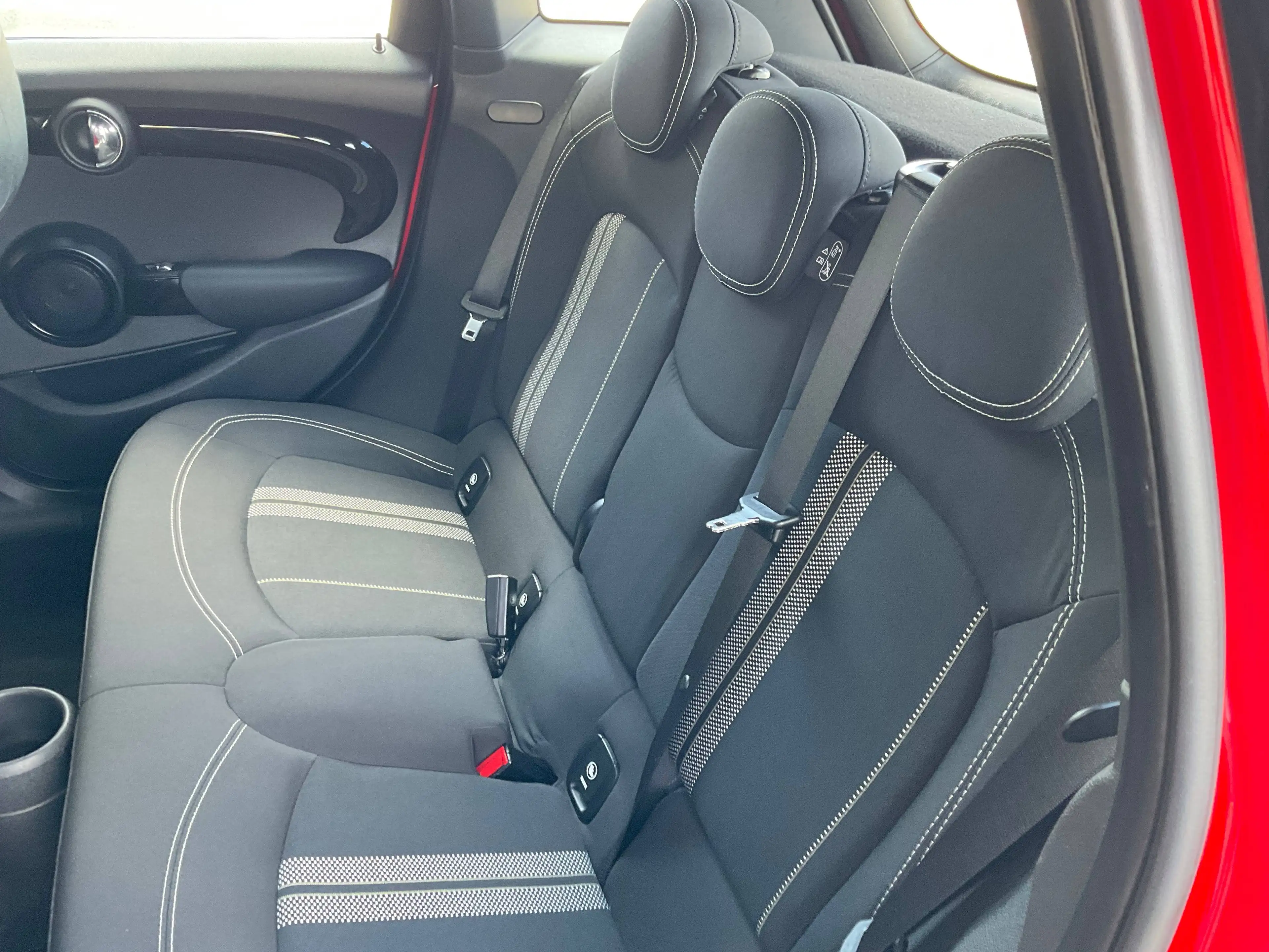 MINI Cooper S 7-G Automatik JCW Works Paket+Sitze LM 18" autom. Parkassistent Max Ausstattung 5-trg — photo 18