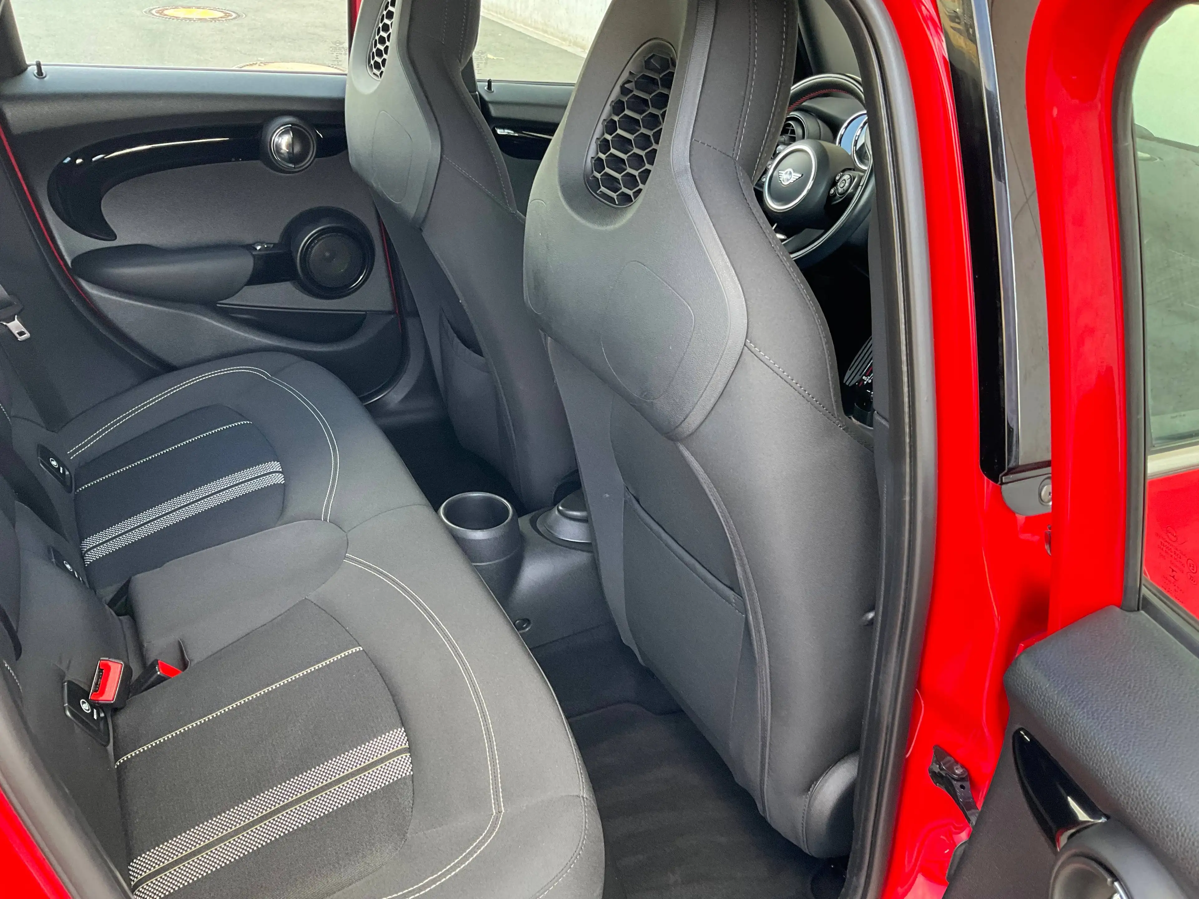 MINI Cooper S 7-G Automatik JCW Works Paket+Sitze LM 18" autom. Parkassistent Max Ausstattung 5-trg — photo 19