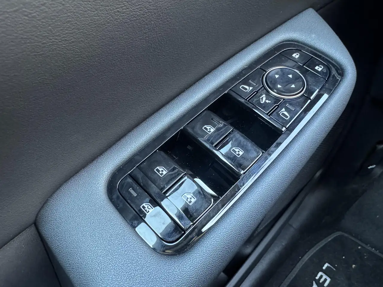 Nissan Leaf 2026 — фото 15