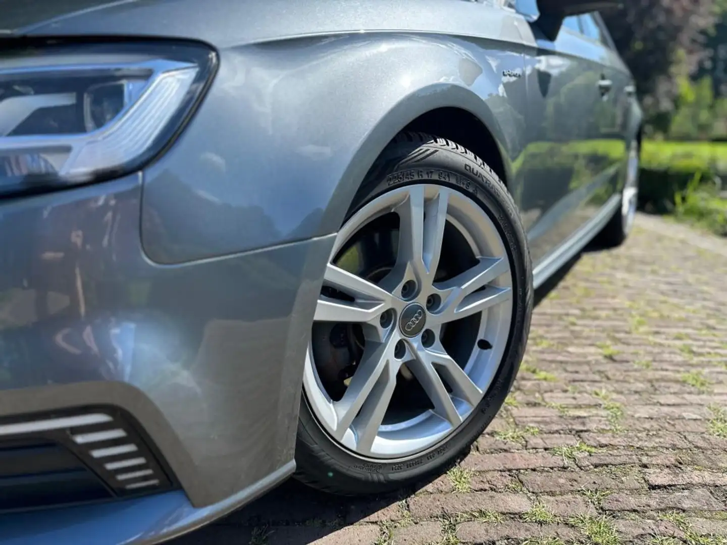 Audi A3 Sportback 1.4 e-tron Sport | DigiDash | Keyless | Grijs - 2