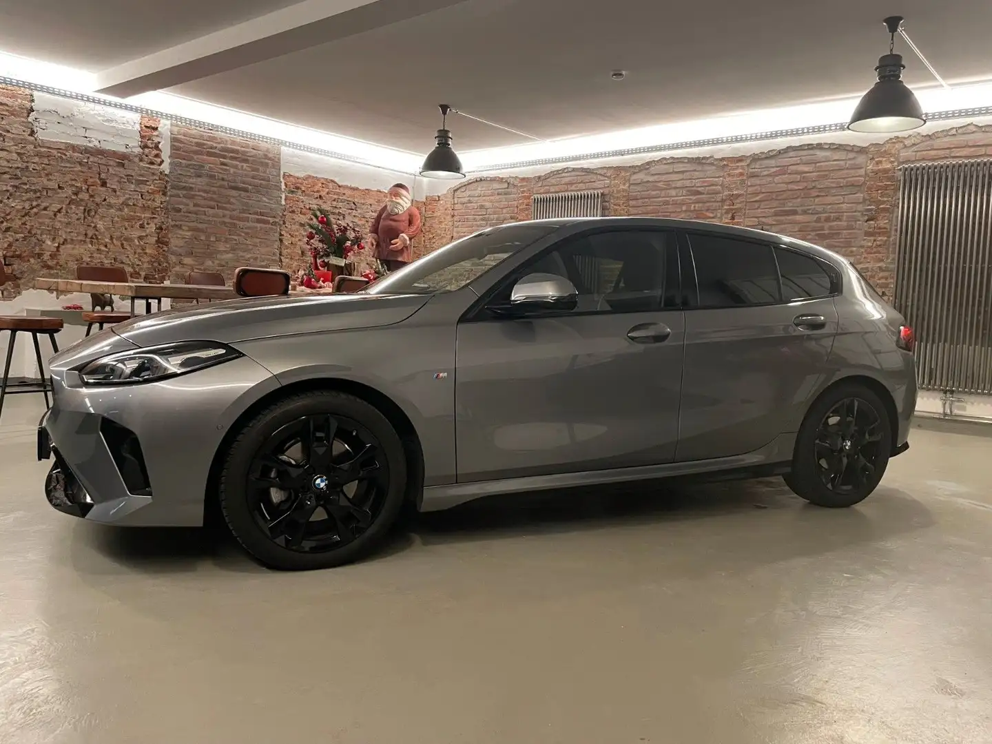 BMW 120 d M Sport Driv. Plus Park. Plus HuD el. Sitze Grau - 2