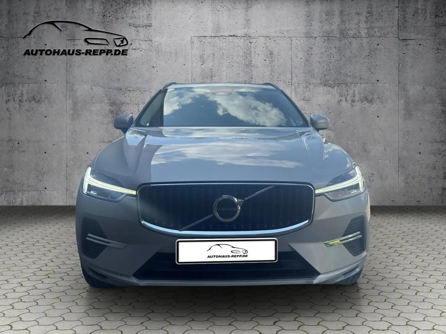 Volvo XC60 B4 Mild-Hybrid DIESEL Momentum Pro Zilver - 2