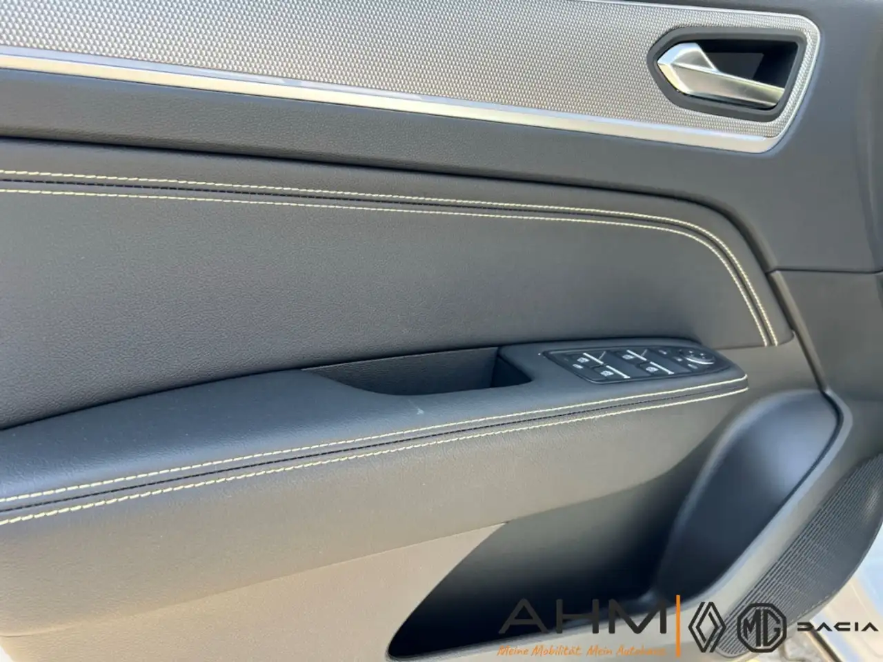 Renault Arkana Techno Hybrid 145 Navi Digitales Cockpit LED ACC A 19