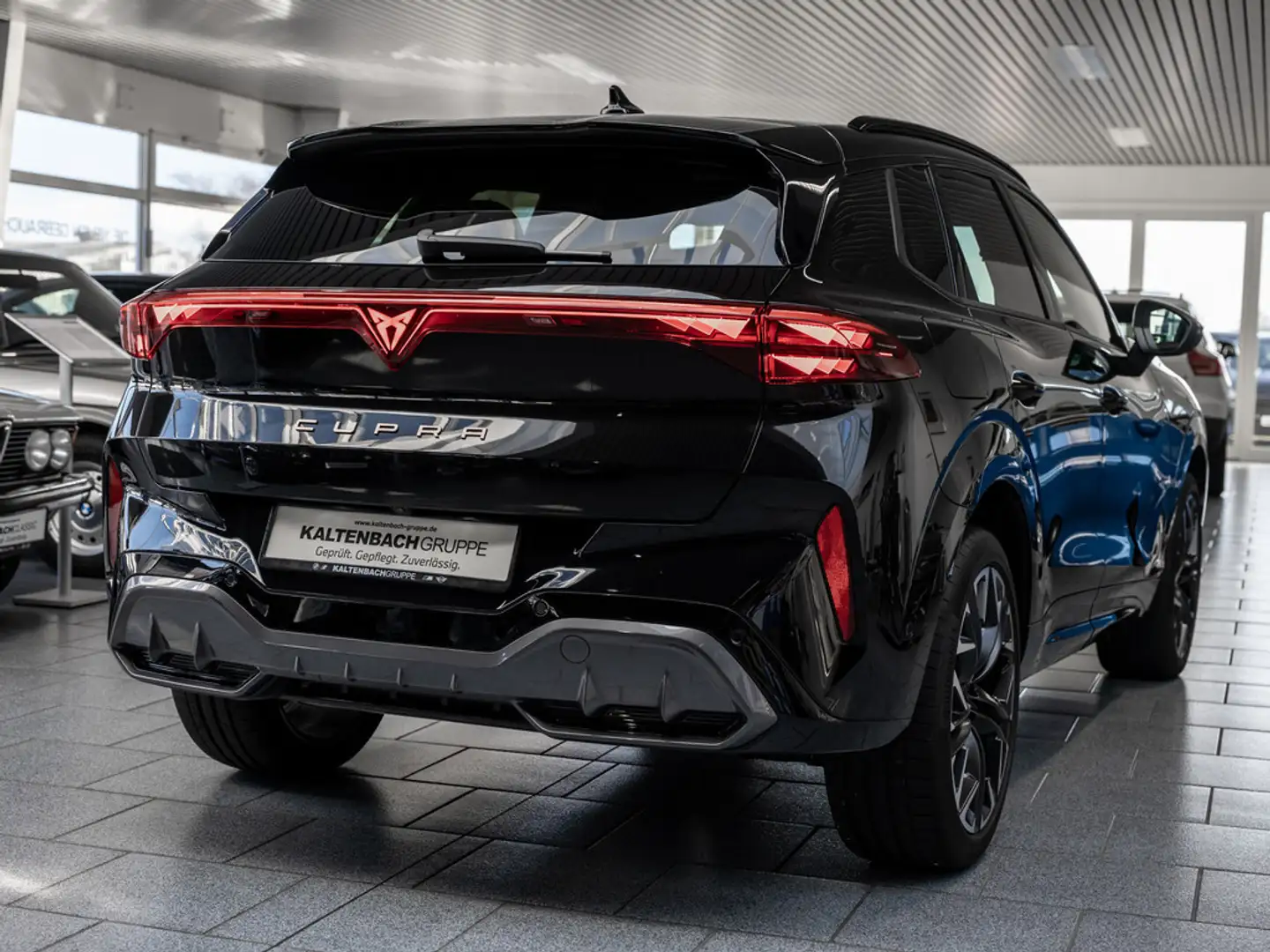 CUPRA Terramar 2.0 TSI 4Drive VZ PANO AHK HUD 360° Schwarz - 2