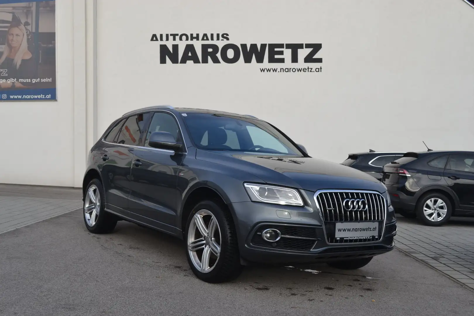 Audi Q5 2,0 TDI quattro Sport DPF S-tronic Grau - 1