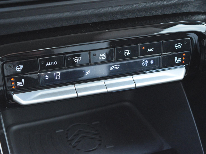 Citroen C3 1.2 Turbo 100pk Max l Apple Carplay/Android Auto l — photo 14