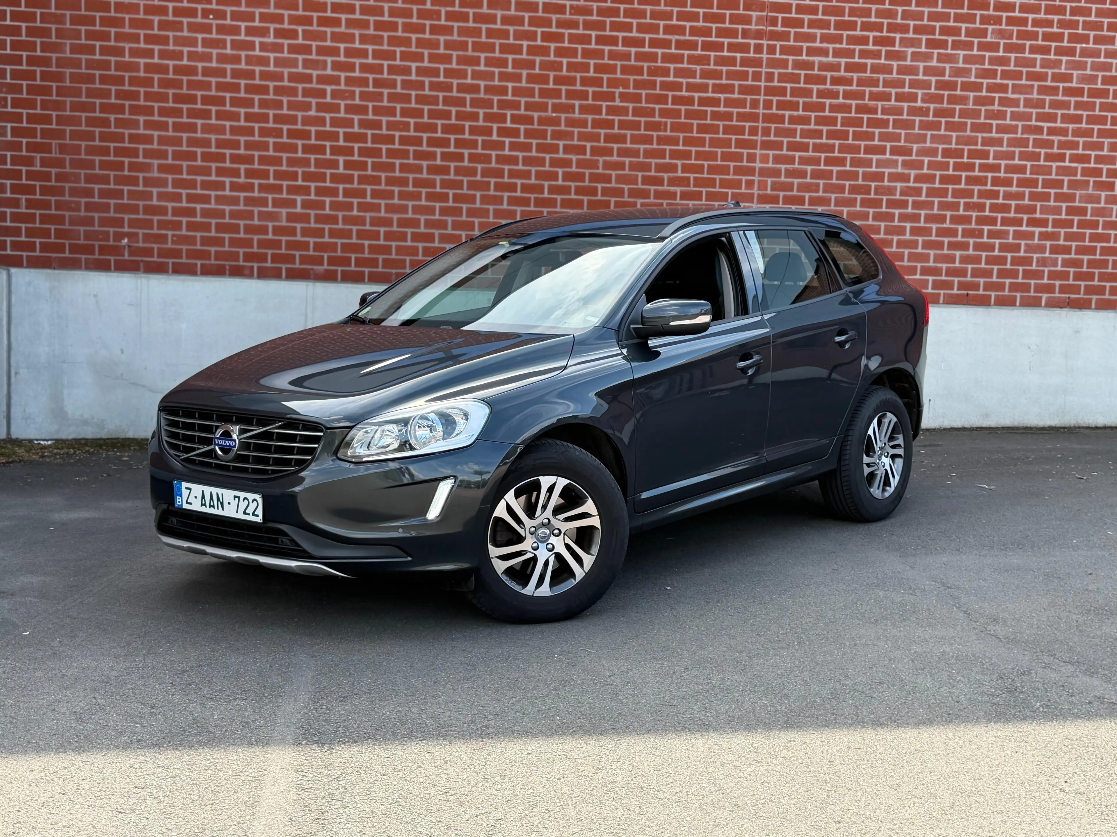 Volvo XC60 XC60 2.0 D4 Kinetic Geartronic — photo 2