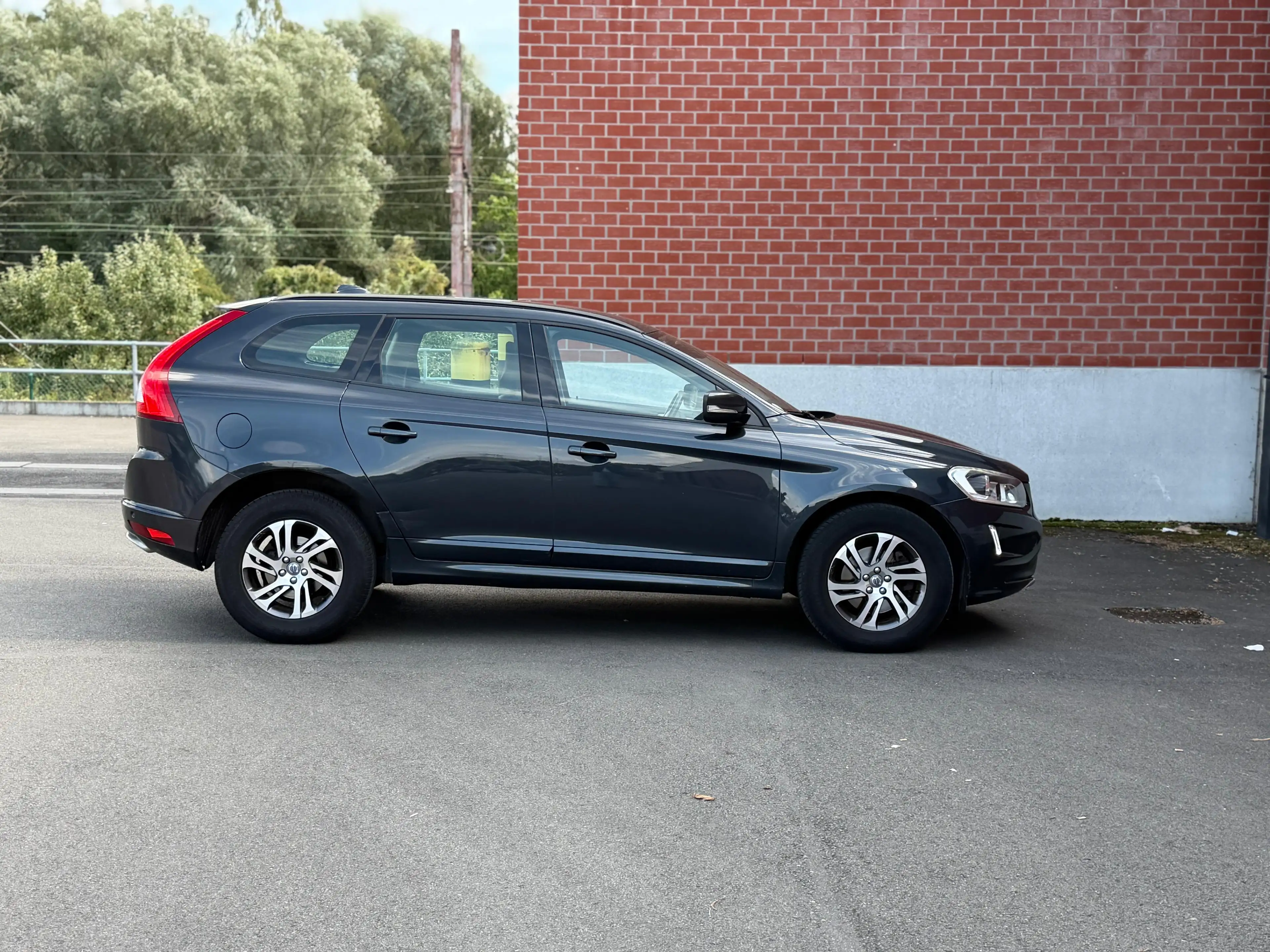 Volvo XC60 XC60 2.0 D4 Kinetic Geartronic — photo 9