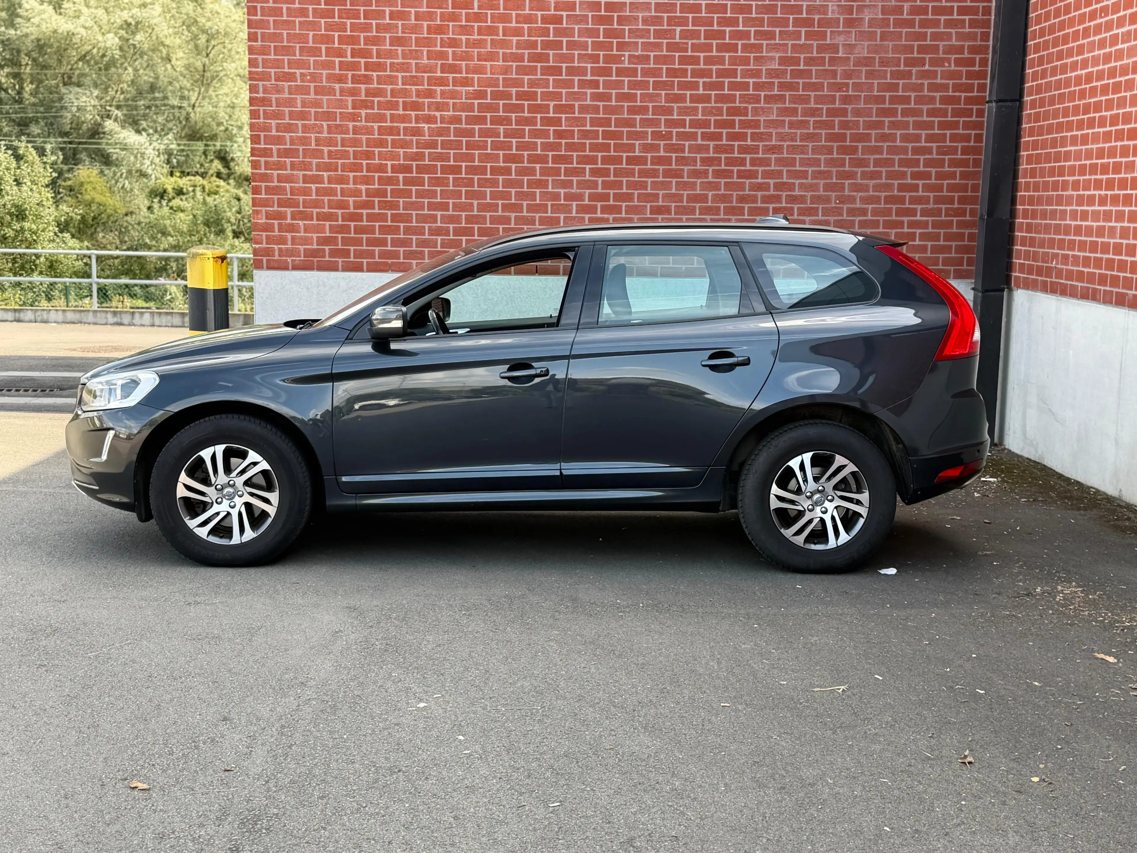 Volvo XC60 XC60 2.0 D4 Kinetic Geartronic — photo 11